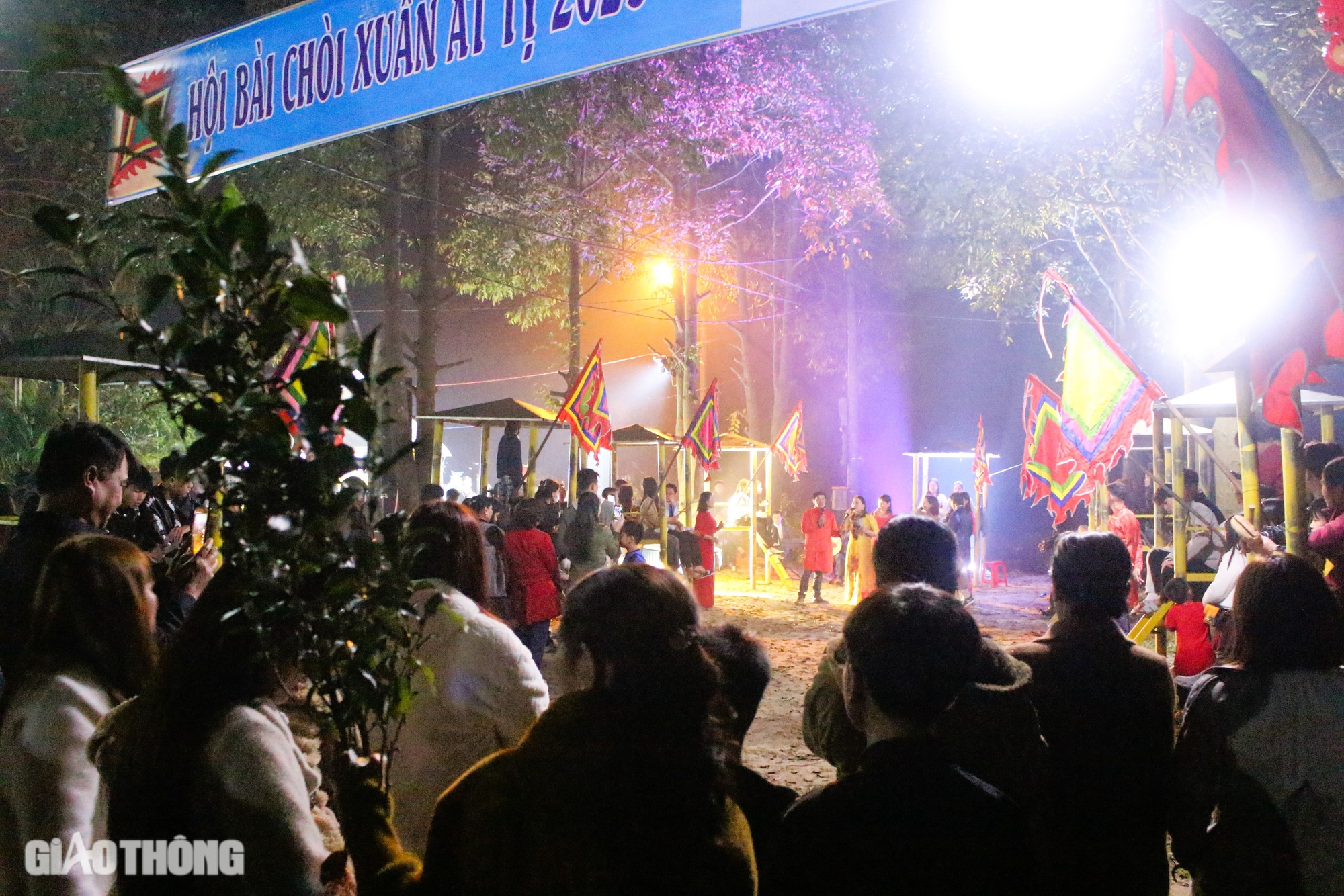 Độc đáo phiên chợ mỗi năm họp một lần lúc nửa đêm ở Quảng Trị- Ảnh 11. Độc đáo phiên chợ mỗi năm họp một lần lúc nửa đêm ở Quảng Trị- Ảnh 11.