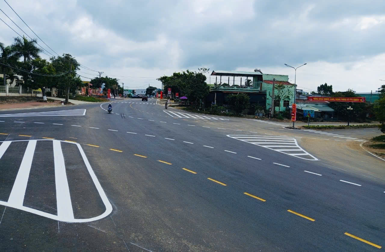 Ngắm QL19 kết nối tỉnh Gia Lai v&agrave; B&igrave;nh Định vừa ho&agrave;n th&agrave;nh- Ảnh 4.