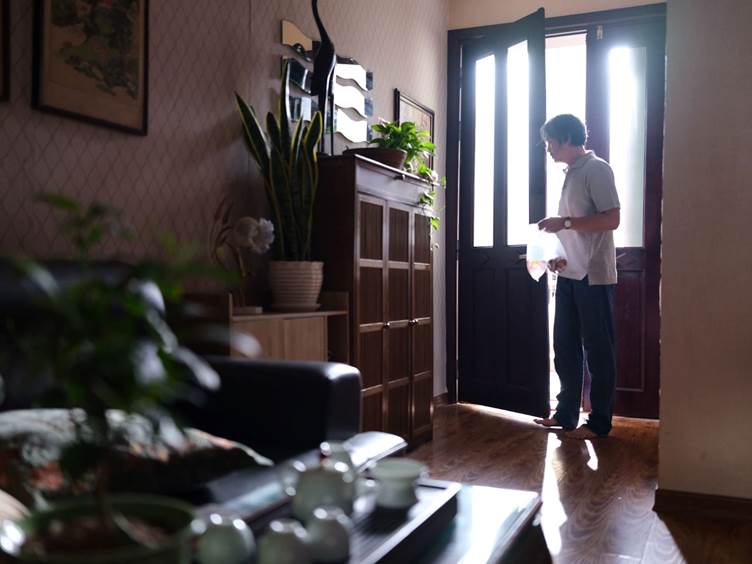 "Mưa tr&ecirc;n c&aacute;nh bướm": Sự thật ph&iacute;a sau vụ ngoại t&igrave;nh của người chồng- Ảnh 4.