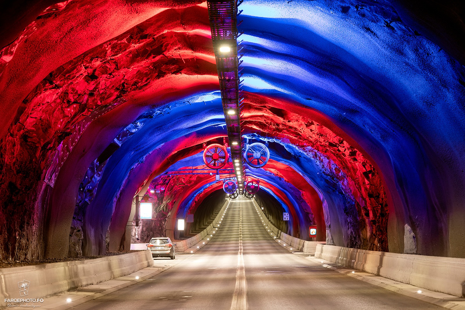 Kiệt t&aacute;c nghệ thuật giao th&ocirc;ng tại loạt hầm xuy&ecirc;n biển tr&ecirc;n quần đảo nhỏ gần Bắc Cực- Ảnh 3.