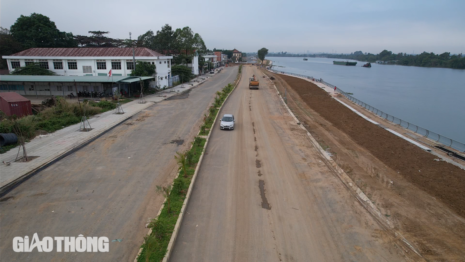 Có 99% mặt bằng, đường ven sông Đồng Nai tăng tốc vào chặng đua cuối- Ảnh 3. Có 99% mặt bằng, đường ven sông Đồng Nai tăng tốc vào chặng đua cuối- Ảnh 3.