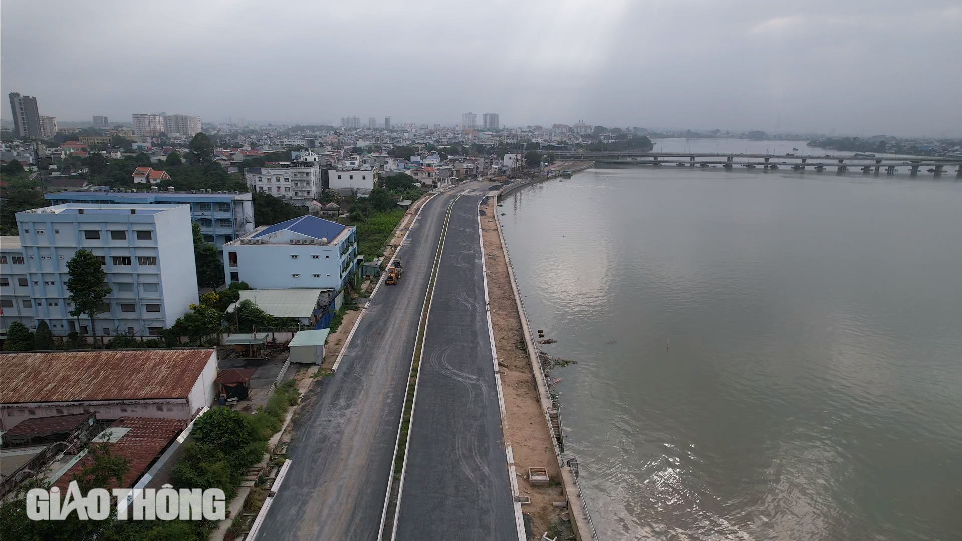 Có 99% mặt bằng, đường ven sông Đồng Nai tăng tốc vào chặng đua cuối- Ảnh 6. Có 99% mặt bằng, đường ven sông Đồng Nai tăng tốc vào chặng đua cuối- Ảnh 6.