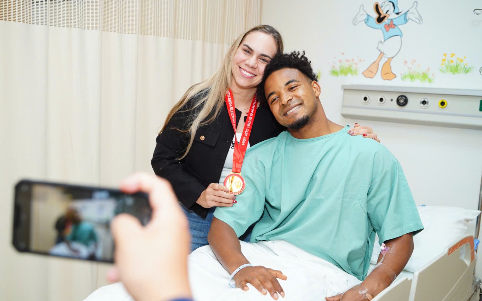 Tiền đạo Nguyễn Xu&acirc;n Son phẫu thuật th&agrave;nh c&ocirc;ng