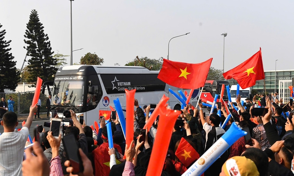 Đội tuyển Việt Nam mang vinh quang về nước, triệu trái tim đón chờ- Ảnh 7. Đội tuyển Việt Nam mang vinh quang về nước, triệu trái tim đón chờ- Ảnh 7.