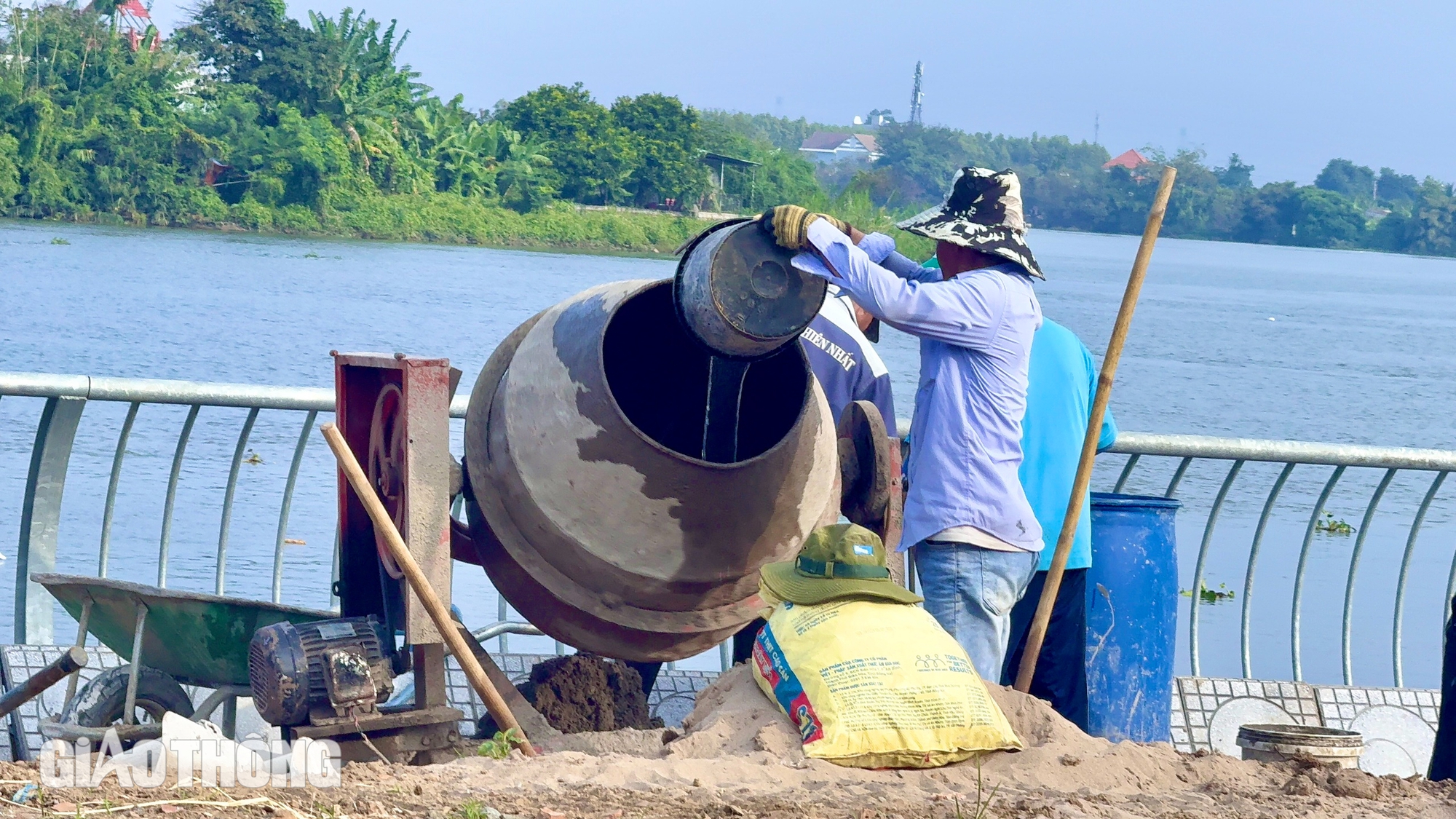 Có 99% mặt bằng, đường ven sông Đồng Nai tăng tốc vào chặng đua cuối- Ảnh 5. Có 99% mặt bằng, đường ven sông Đồng Nai tăng tốc vào chặng đua cuối- Ảnh 5.