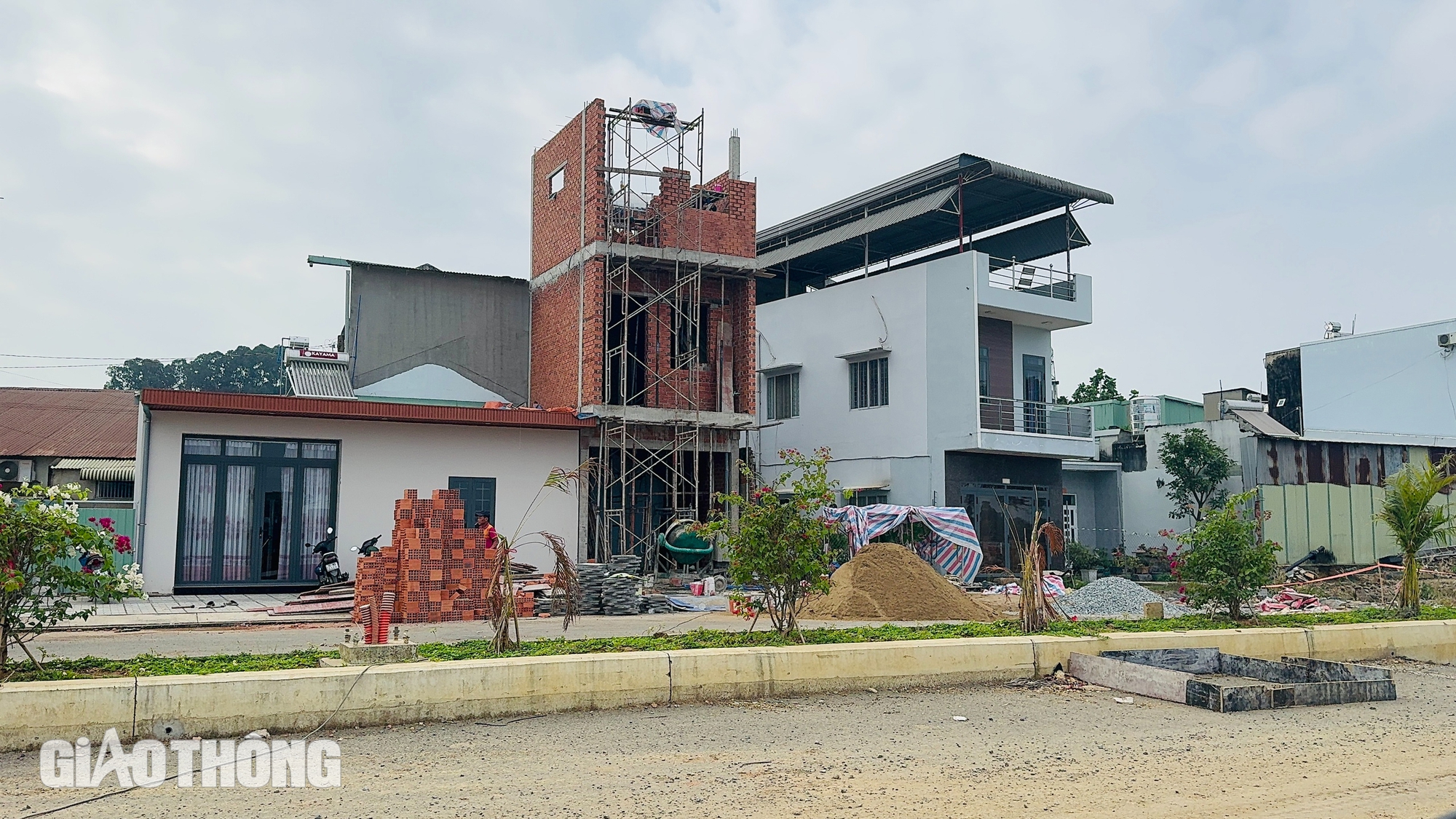 Có 99% mặt bằng, đường ven sông Đồng Nai tăng tốc vào chặng đua cuối- Ảnh 10. Có 99% mặt bằng, đường ven sông Đồng Nai tăng tốc vào chặng đua cuối- Ảnh 10.