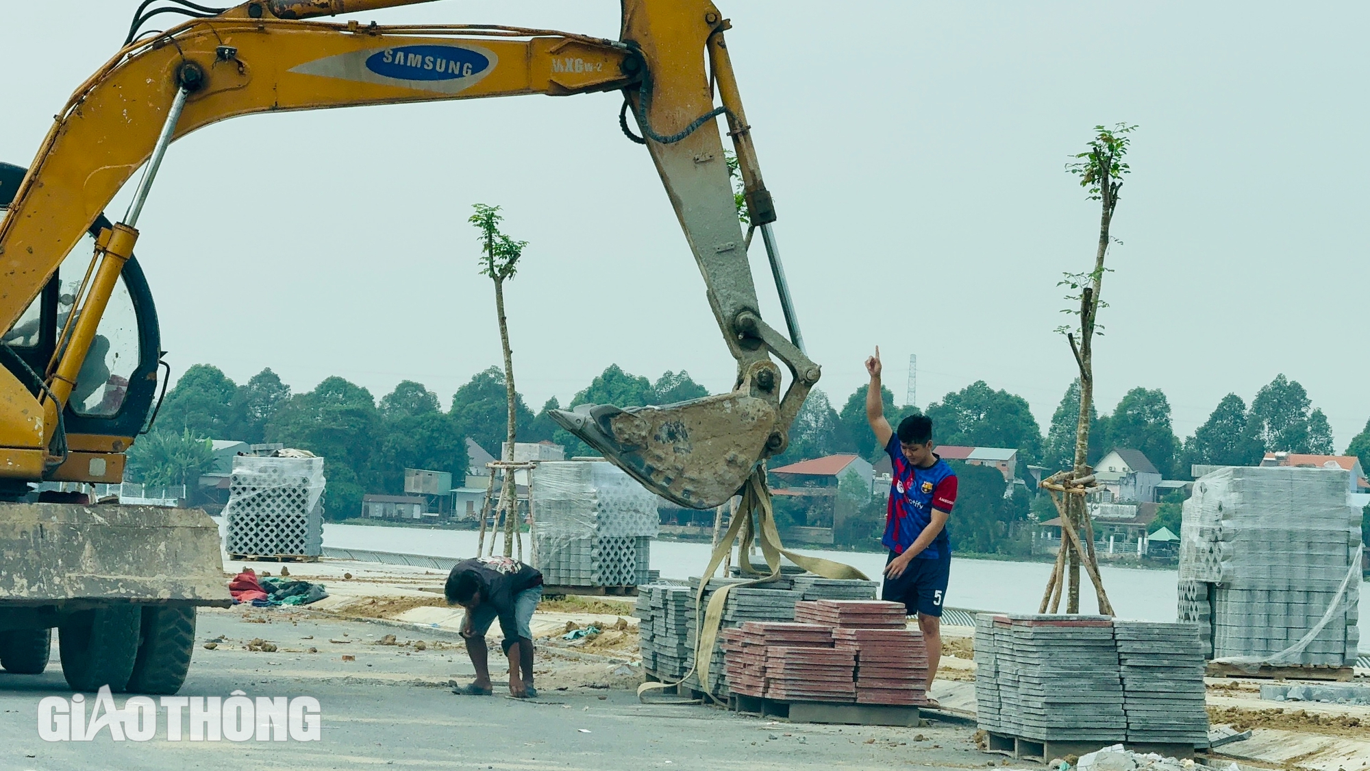 Có 99% mặt bằng, đường ven sông Đồng Nai tăng tốc vào chặng đua cuối- Ảnh 13. Có 99% mặt bằng, đường ven sông Đồng Nai tăng tốc vào chặng đua cuối- Ảnh 13.