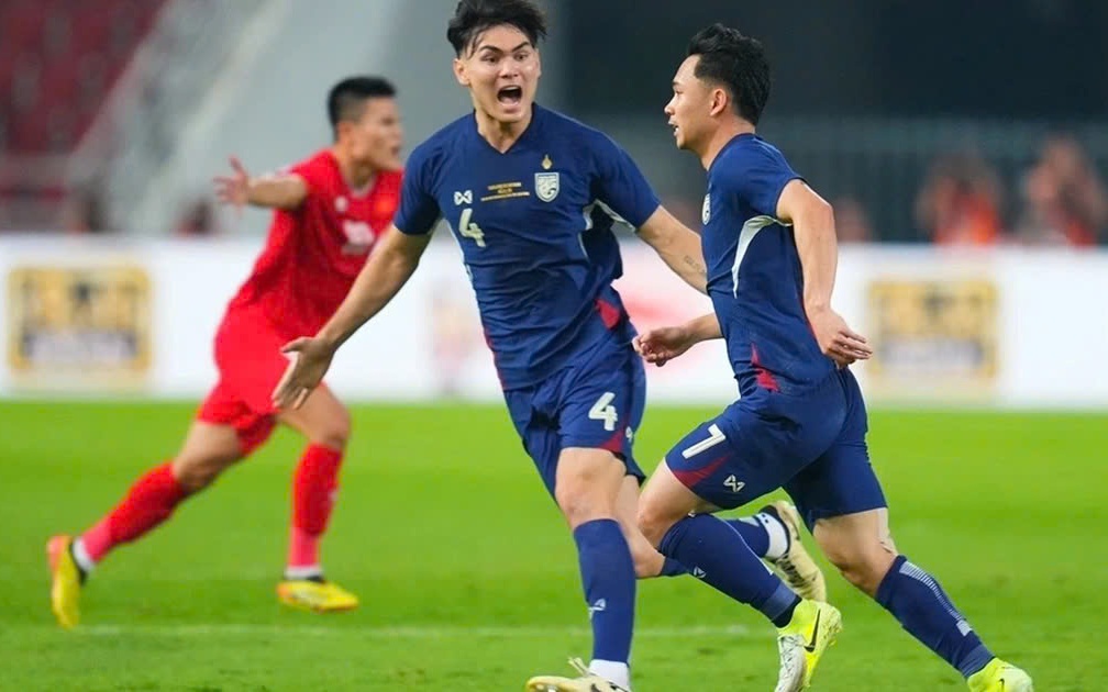 B&aacute;o Th&aacute;i Lan thừa nhận sự thật phũ ph&agrave;ng về b&agrave;n thắng tranh c&atilde;i của Supachok