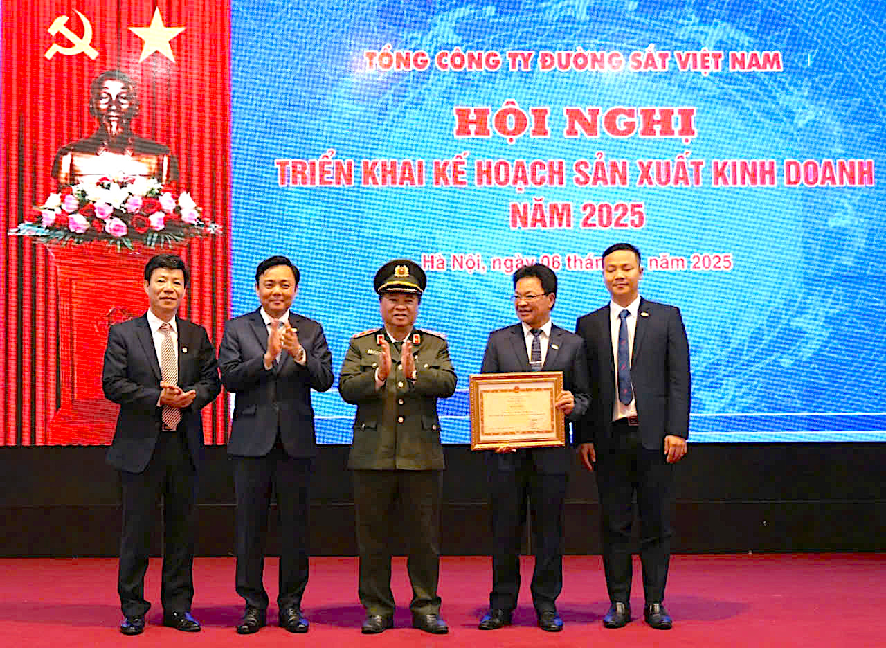 Nghi&ecirc;n cứu m&ocirc; h&igrave;nh Tổng c&ocirc;ng ty Đường sắt, đ&aacute;p ứng nhiệm vụ vận h&agrave;nh dự &aacute;n đường sắt mới- Ảnh 3.