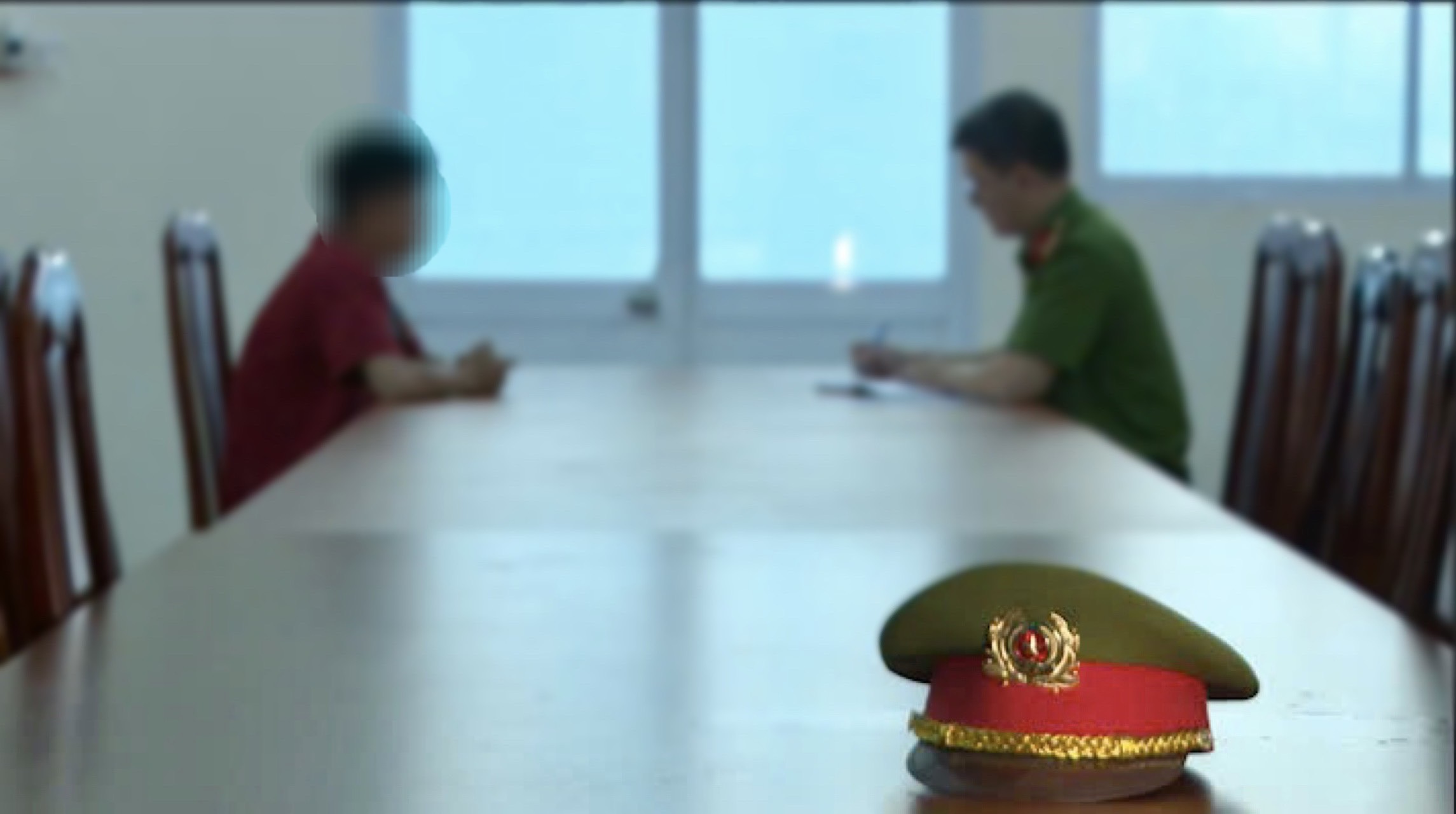 TP.HCM triệt ph&aacute; đường d&acirc;y bu&ocirc;n người xuy&ecirc;n quốc gia- Ảnh 3.