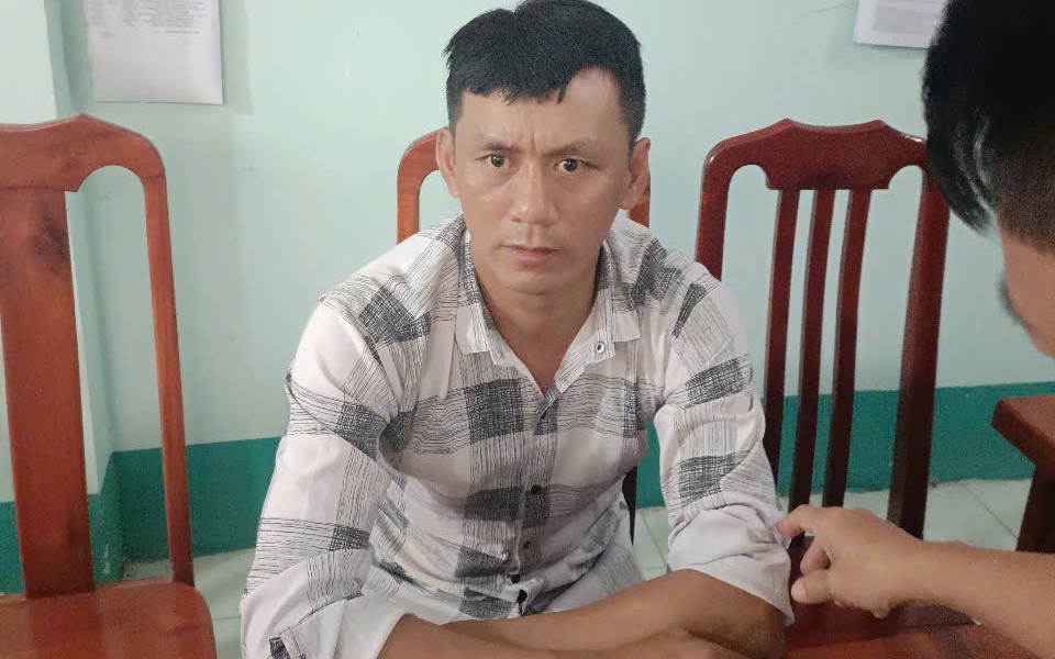 Khởi tố đối tượng đ&aacute;nh người đ&agrave;n &ocirc;ng dập n&atilde;o dẫn đến tử vong sau va quệt xe m&aacute;y