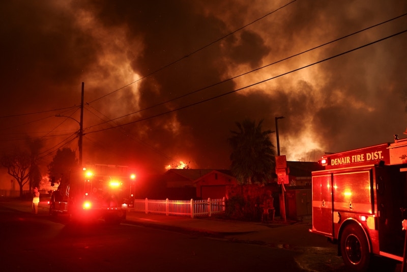 Ch&aacute;y rừng ở California, Mỹ: 100.000 người phải sơ t&aacute;n, &iacute;t nhất 5 người thiệt mạng- Ảnh 4.