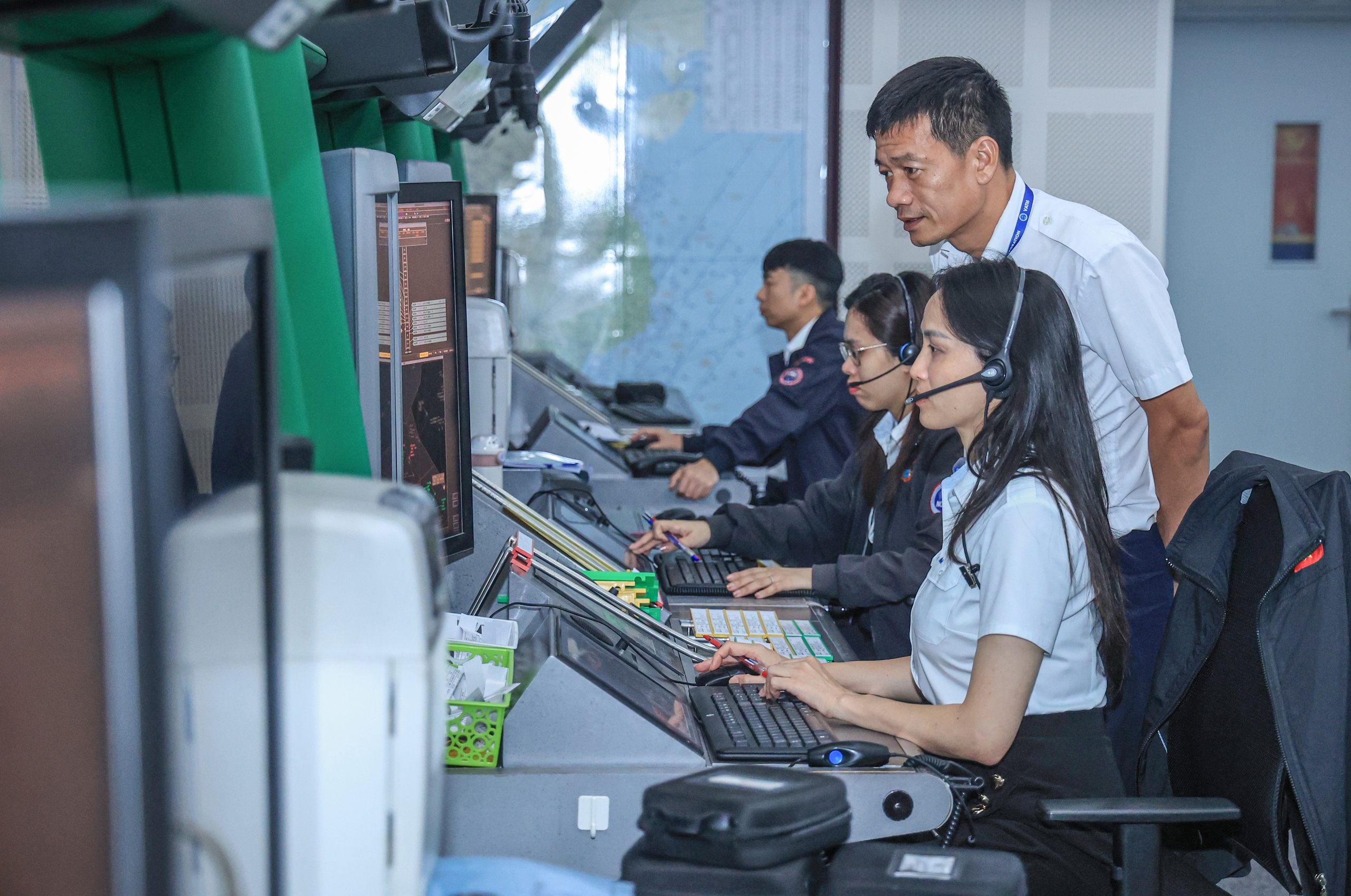 Kh&aacute;m ph&aacute; "bộ n&atilde;o" điều h&agrave;nh gần 2.000 chuyến bay mỗi ng&agrave;y- Ảnh 4.