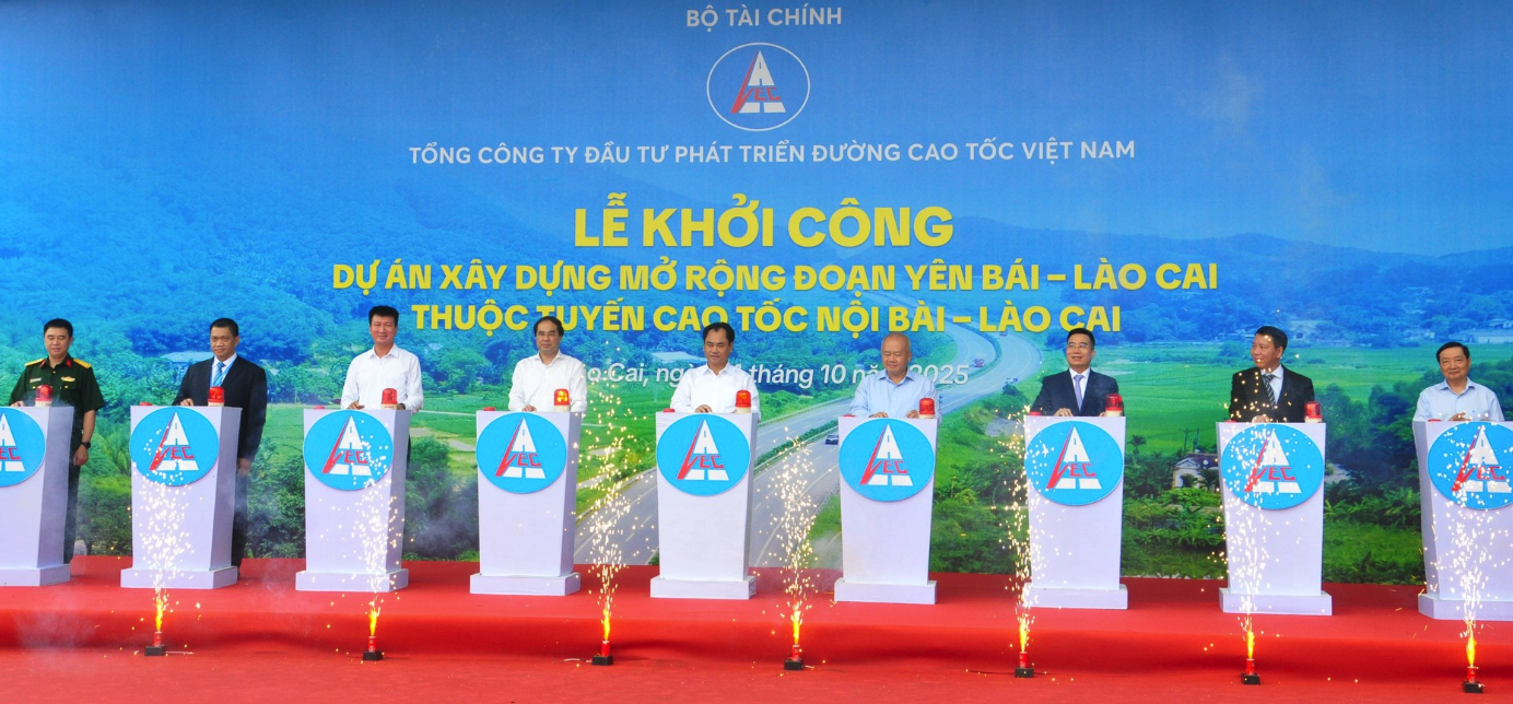 Hơn 7.600 tỷ đồng n&acirc;ng cấp cao tốc Nội B&agrave;i - L&agrave;o Cai, giảm &ugrave;n tắc, tăng kết nối- Ảnh 1.