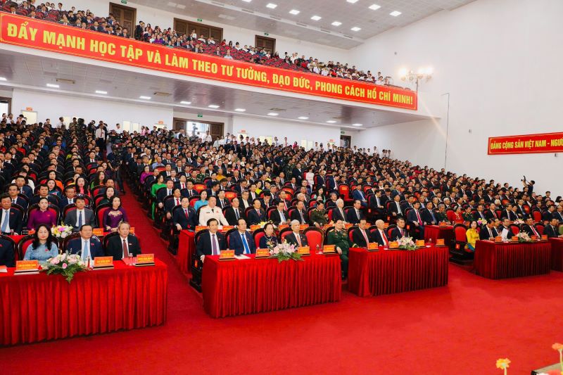 Trưởng Ban Tổ chức Trung ương: Ninh Bình tập trung đồng bộ quy hoạch, phát triển hạ tầng- Ảnh 3. Trưởng Ban Tổ chức Trung ương: Ninh Bình tập trung đồng bộ quy hoạch, phát triển hạ tầng- Ảnh 3.