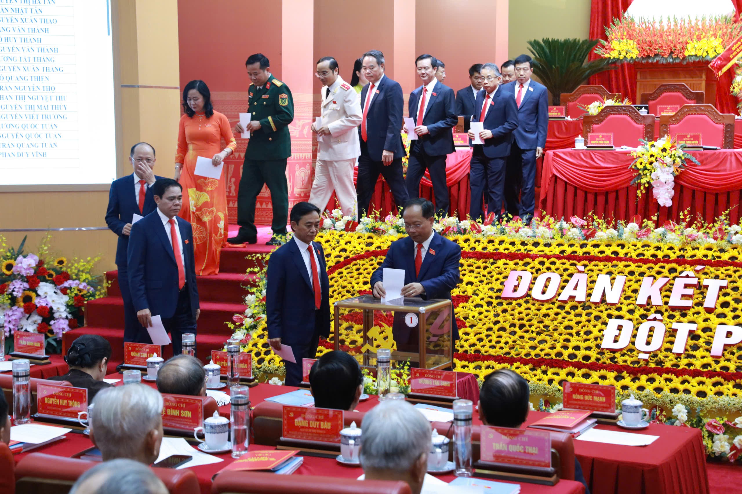 Ng&agrave;nh X&acirc;y dựng H&agrave; Tĩnh đề xuất 4 giải ph&aacute;p thực hiện mục ti&ecirc;u nghị quyết đại hội Đảng bộ- Ảnh 1.