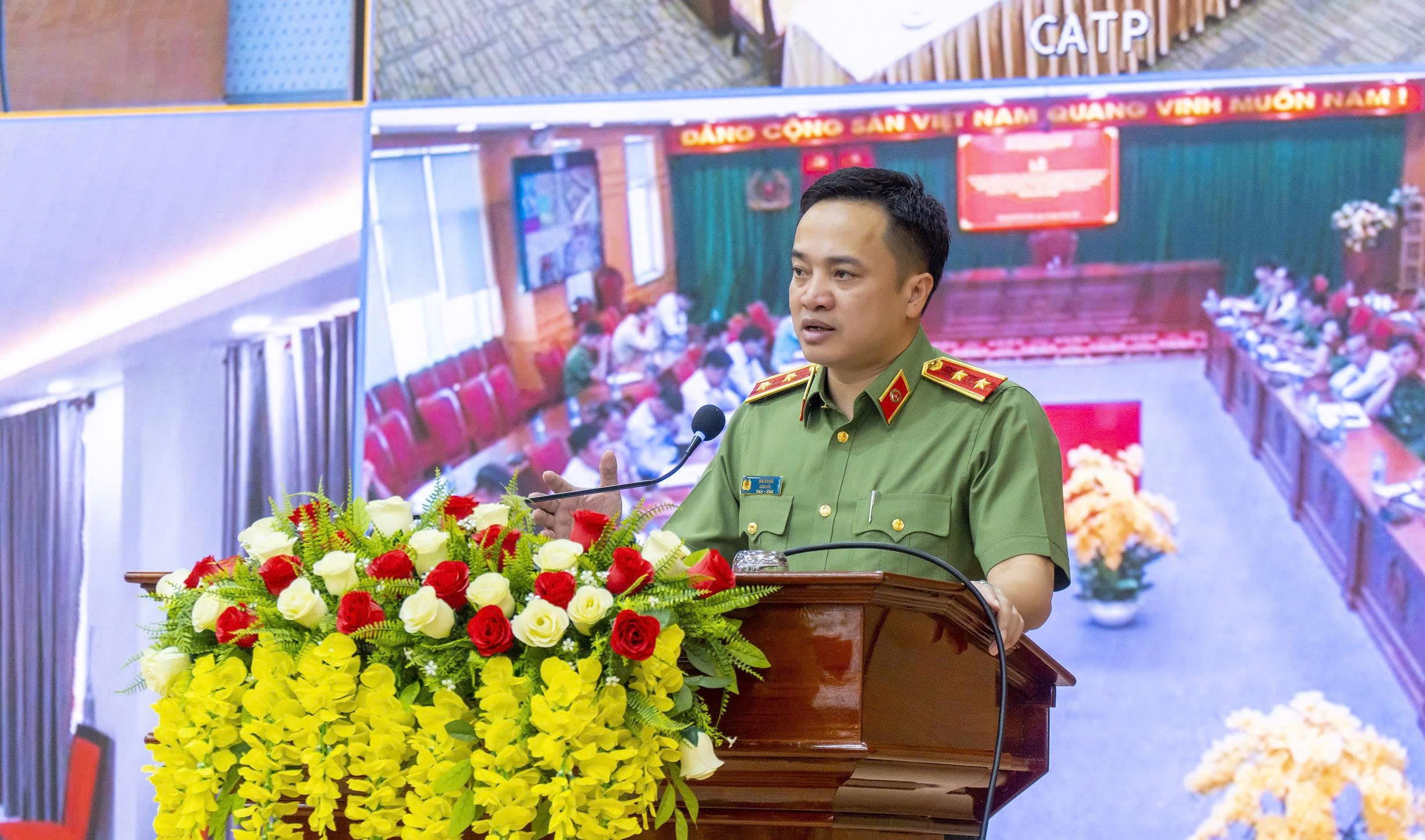 TP.HCM: Mở cao điểm trấn &aacute;p tội phạm, ra mắt tổ c&ocirc;ng t&aacute;c 3 trong 1 v&agrave; SOS an ninh, trật tự- Ảnh 4.