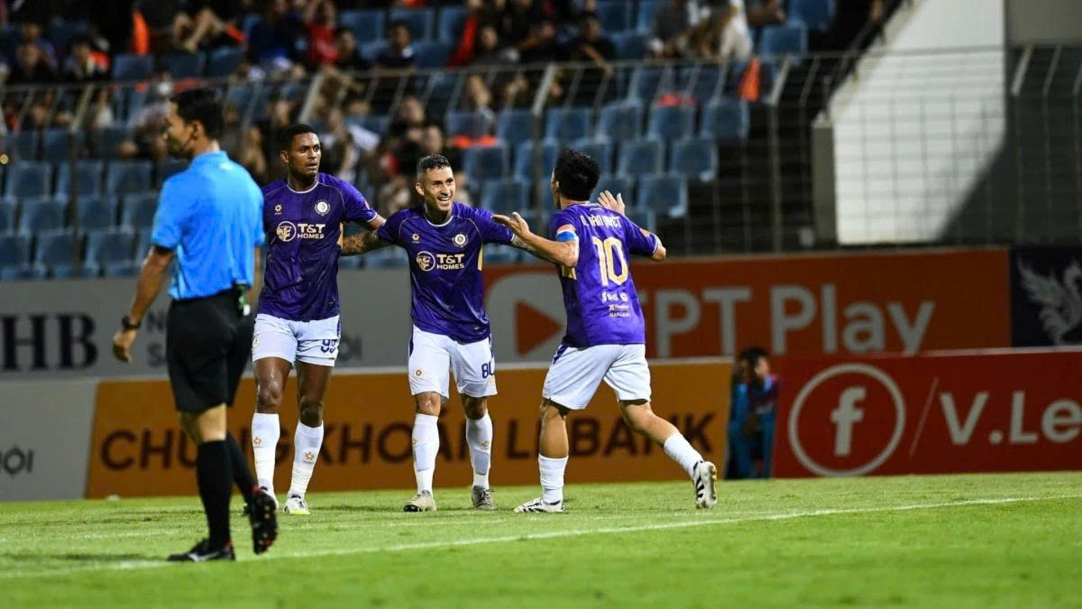 V-League: Tuấn Hải tỏa s&aacute;ng, H&agrave; Nội thắng nhẹ Đ&agrave; Nẵng- Ảnh 2.