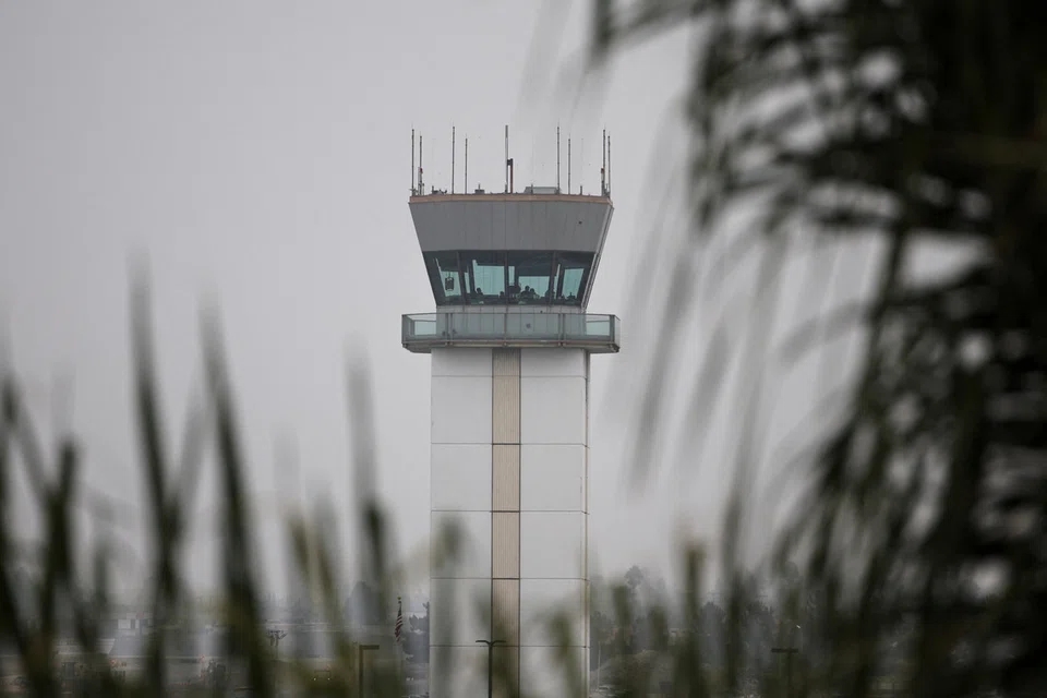 Mỹ c&oacute; thể sa thải kiểm so&aacute;t vi&ecirc;n kh&ocirc;ng lưu kh&ocirc;ng đi l&agrave;m khi Ch&iacute;nh phủ đ&oacute;ng cửa- Ảnh 1.