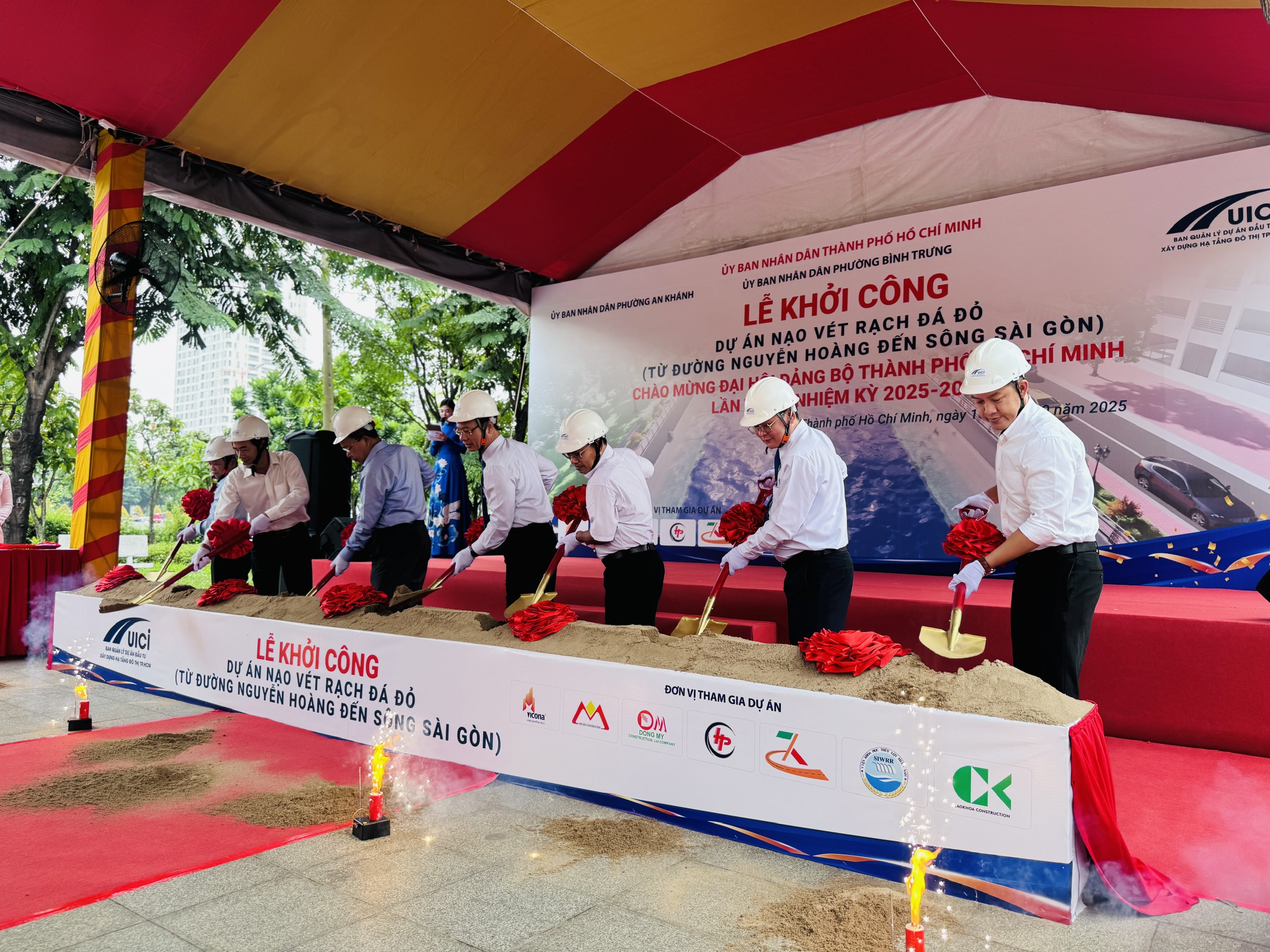 TP.HCM khởi c&ocirc;ng dự &aacute;n nạo v&eacute;t rạch Đ&aacute; Đỏ: Gỡ &ldquo;n&uacute;t thắt&rdquo; tho&aacute;t nước cho khu Đ&ocirc;ng- Ảnh 2.