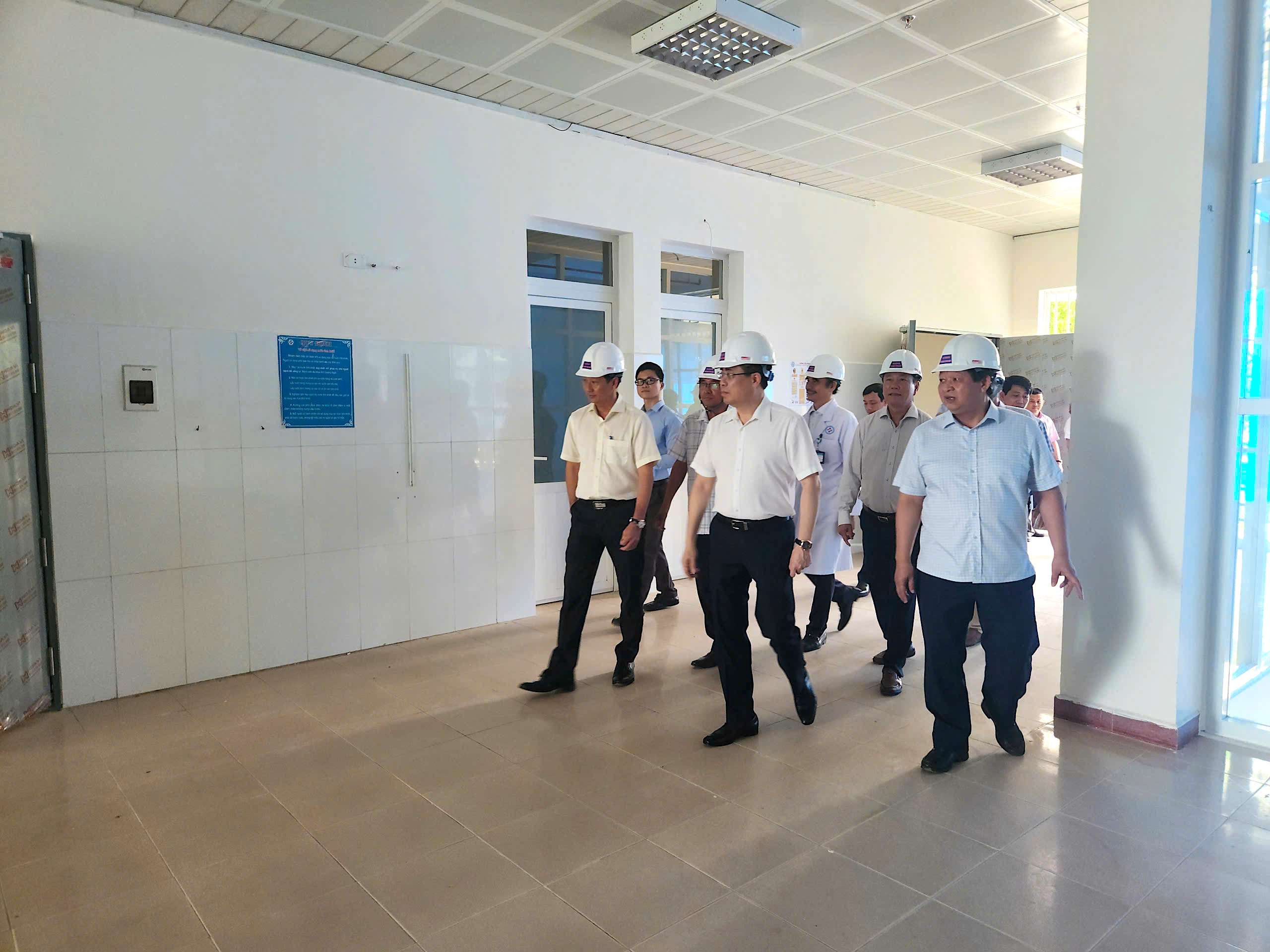 Bệnh viện lớn nhất Quảng Ng&atilde;i được n&acirc;ng cấp ra sao?- Ảnh 13.