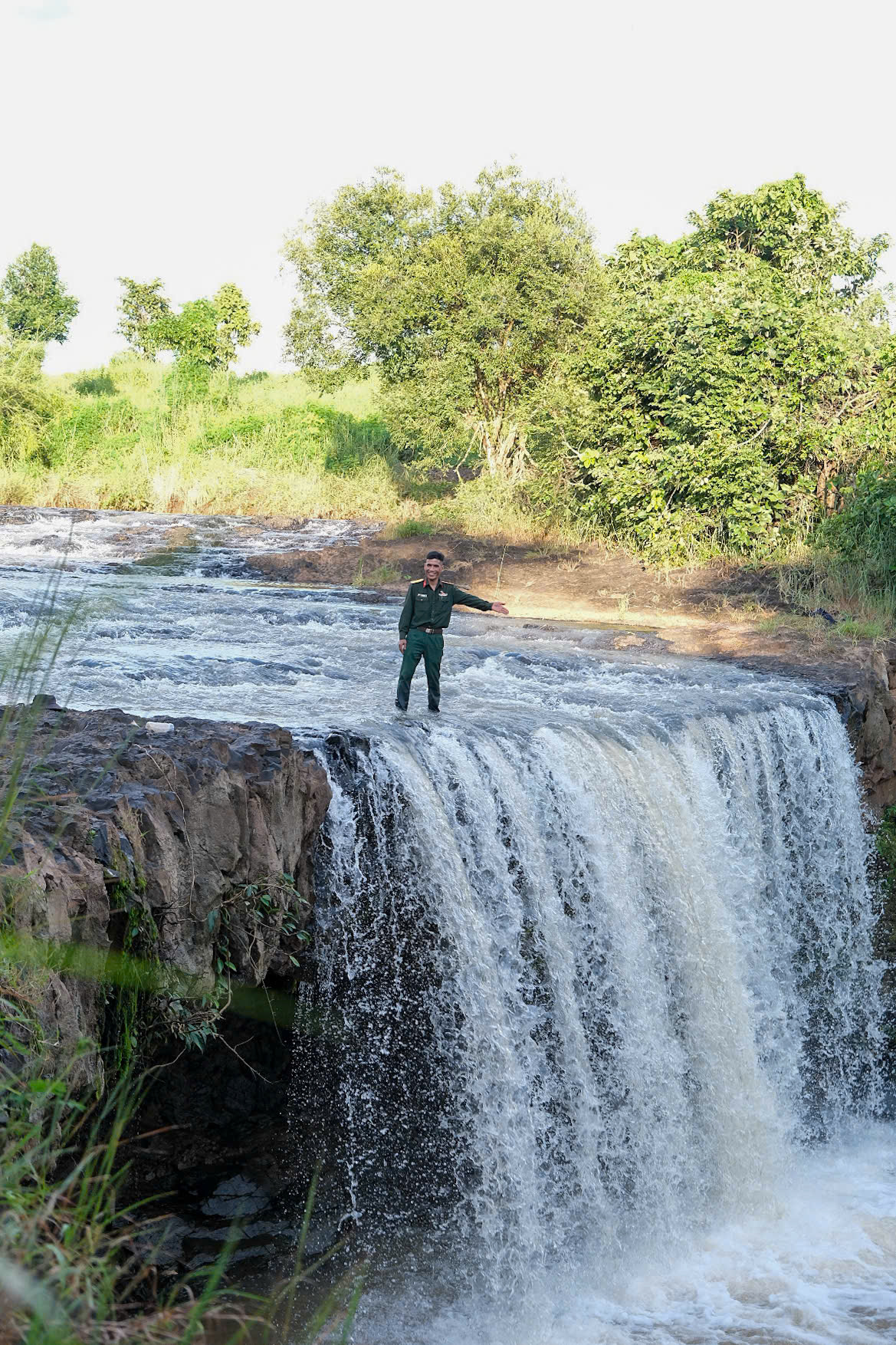 Ngắm vẻ đẹp th&aacute;c Nh&agrave; Thương ở Gia Lai- Ảnh 9.