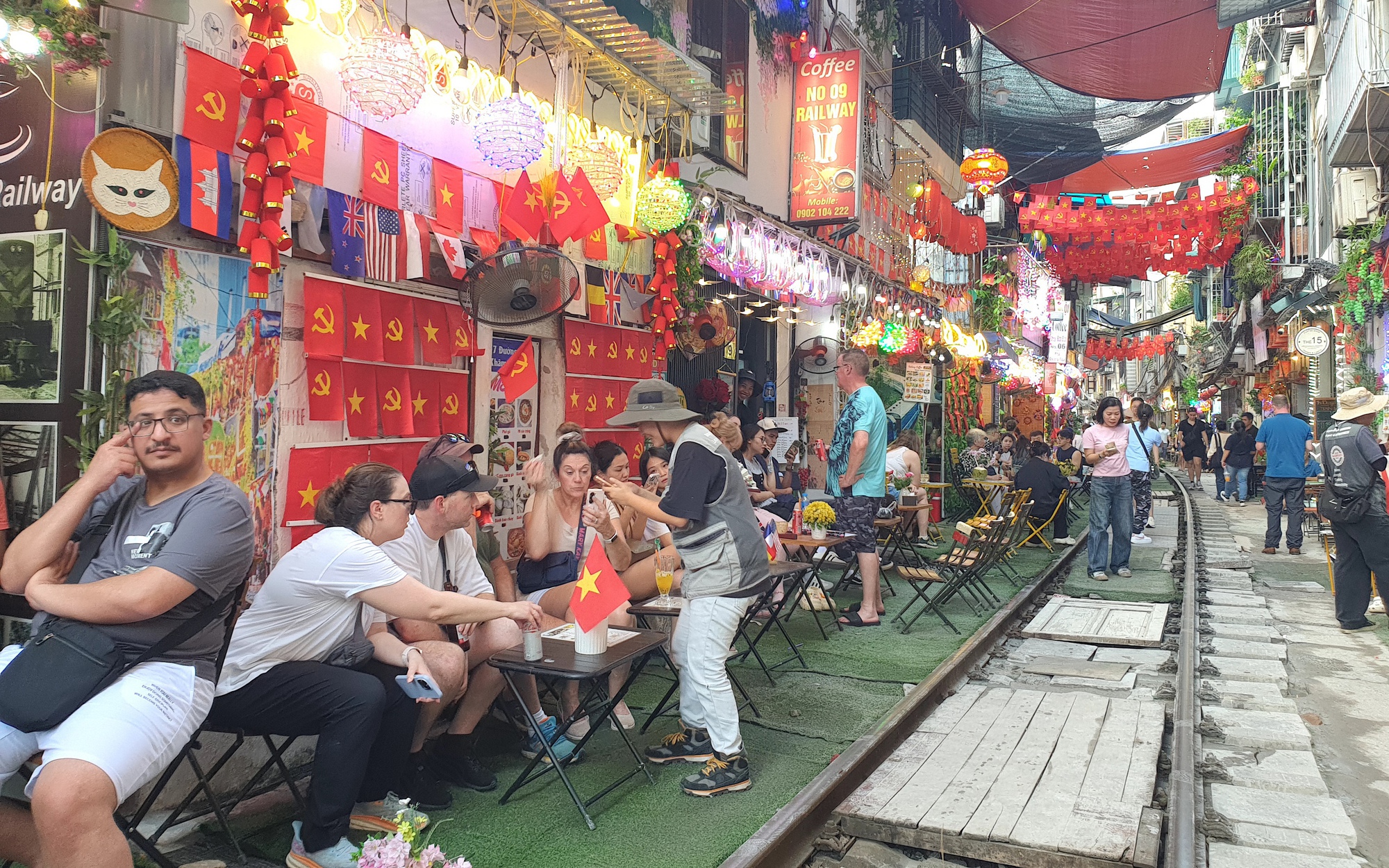 Cục Đường sắt đề nghị Quảng Trị xóa bỏ hơn 100 lối đi tự mở- Ảnh 2. Cần thêm thời gian và nguồn lực để xóa hàng nghìn lối đi tự mở qua đường sắt