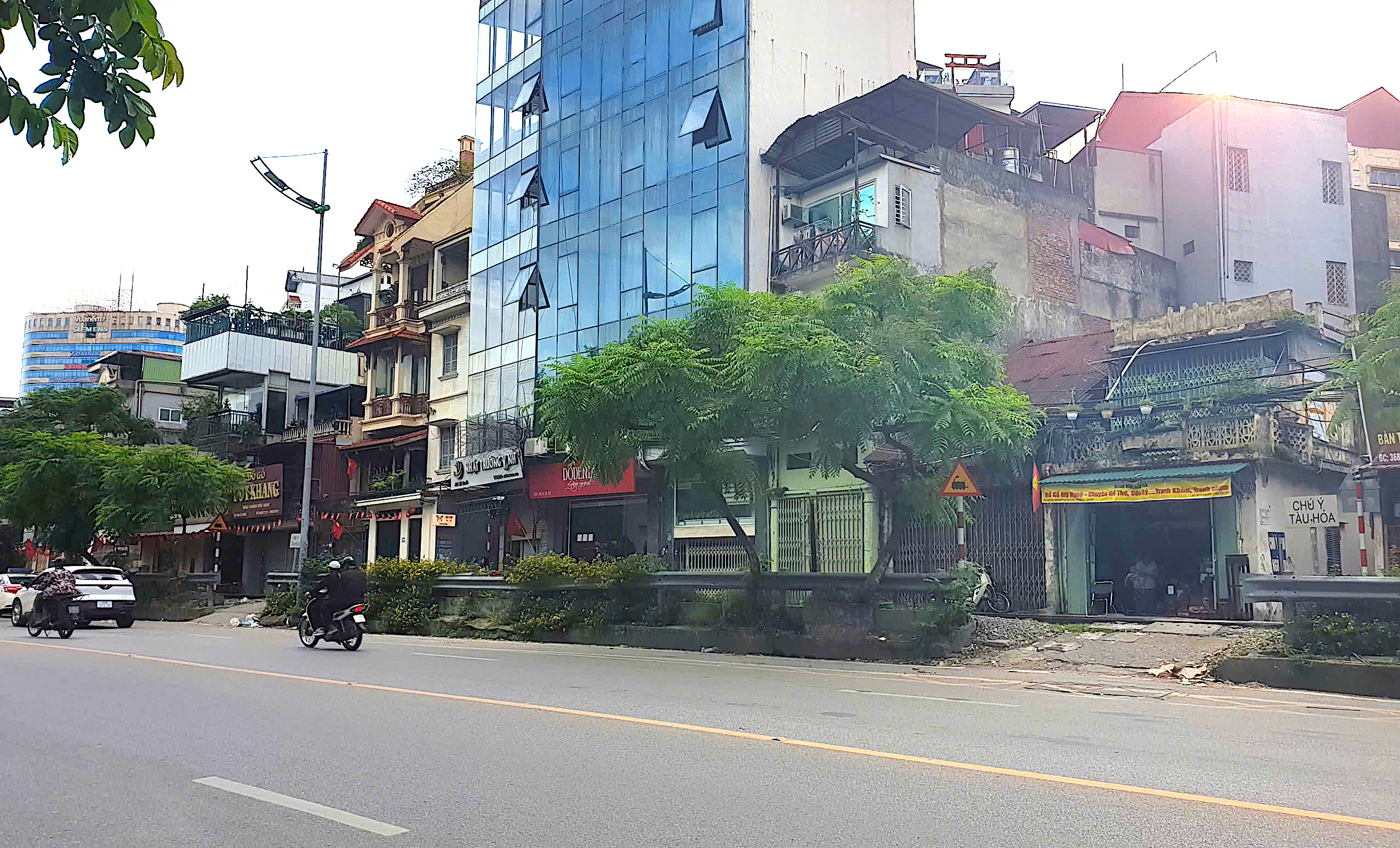 Cần th&ecirc;m thời gian v&agrave; nguồn lực để x&oacute;a h&agrave;ng ngh&igrave;n lối đi tự mở qua đường sắt- Ảnh 3.