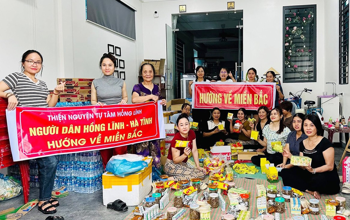 Từ v&ugrave;ng b&atilde;o H&agrave; Tĩnh, những chuyến xe nghĩa t&igrave;nh ngược ra Bắc- Ảnh 2.