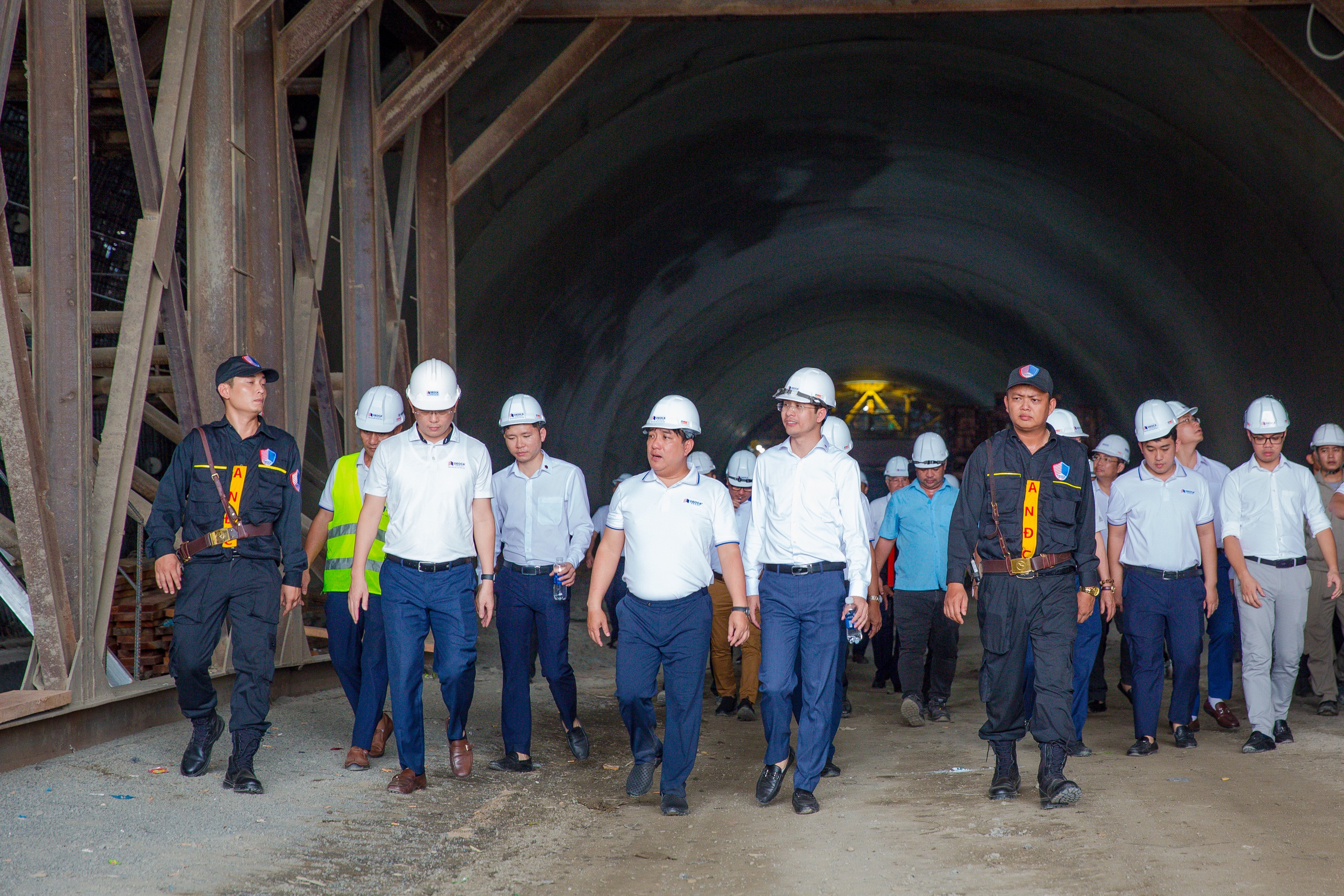 Chủ tịch Tập đo&agrave;n Đ&egrave;o Cả: L&ograve;ng kh&ocirc;ng bền sao l&agrave;m doanh nh&acirc;n- Ảnh 4.