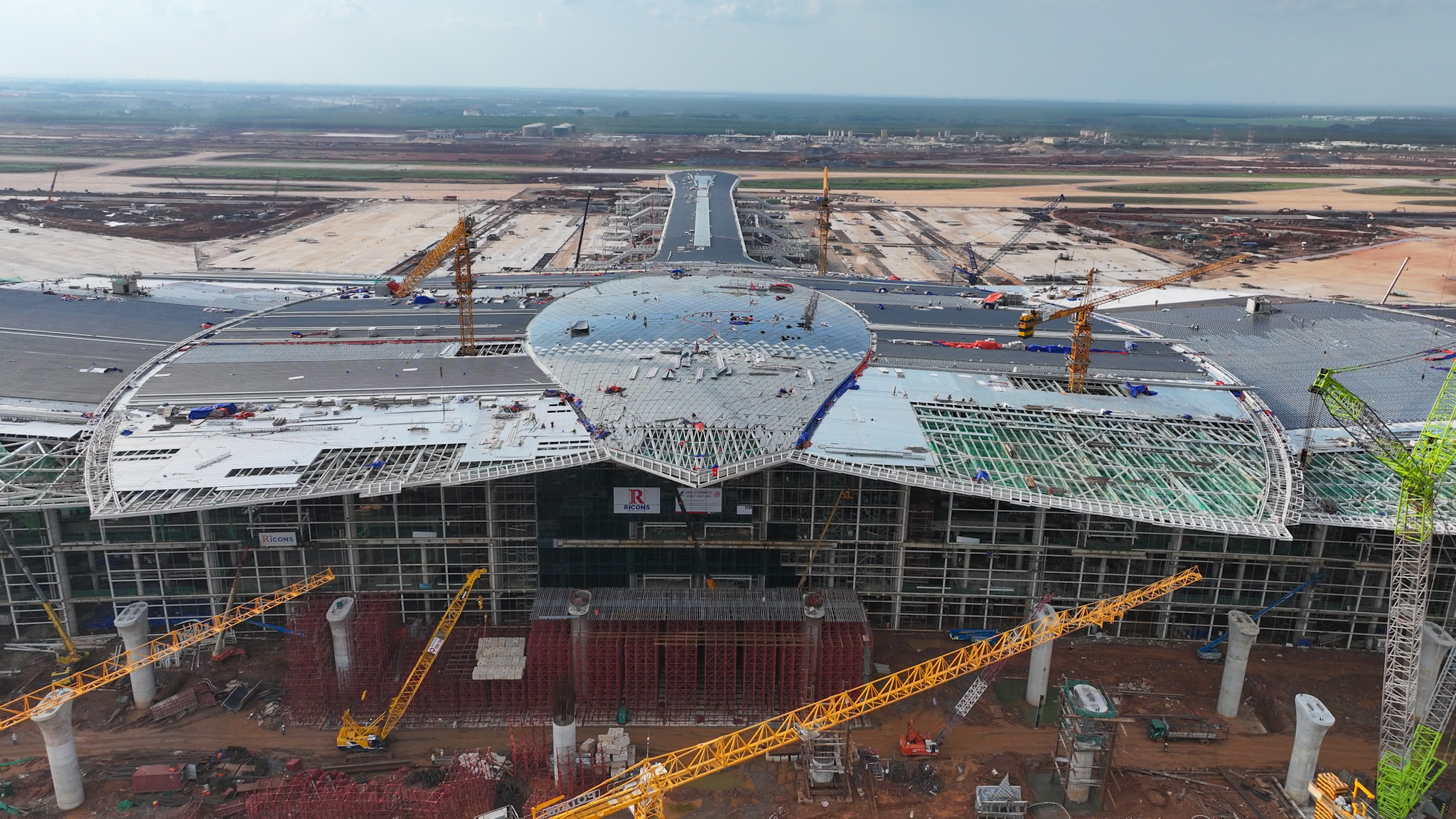 To&agrave;n cảnh thi c&ocirc;ng nh&agrave; ga s&acirc;n bay Long Th&agrave;nh hiện đại nhất Việt Nam- Ảnh 18.