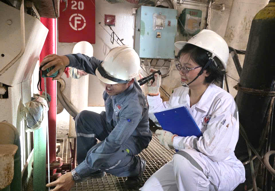 Người "g&aacute;c cửa" an to&agrave;n cho những con t&agrave;u Việt- Ảnh 2.