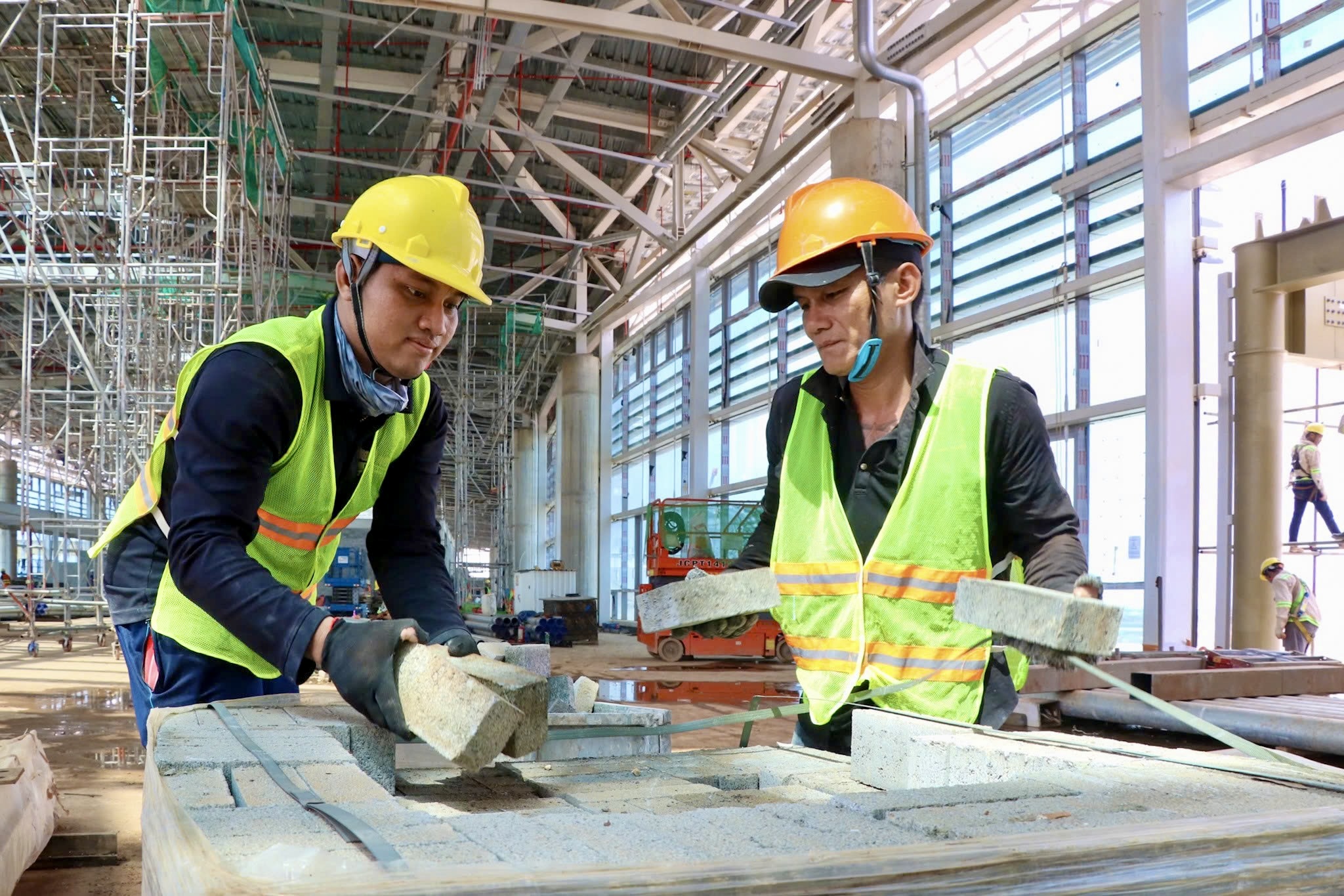 To&agrave;n cảnh thi c&ocirc;ng nh&agrave; ga s&acirc;n bay Long Th&agrave;nh hiện đại nhất Việt Nam- Ảnh 14.