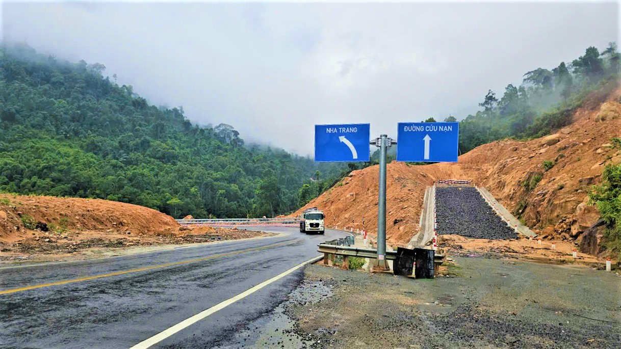 Ho&agrave;n th&agrave;nh khắc phục sạt lở đường đ&egrave;o Kh&aacute;nh L&ecirc; trước m&ugrave;a mưa b&atilde;o- Ảnh 3.