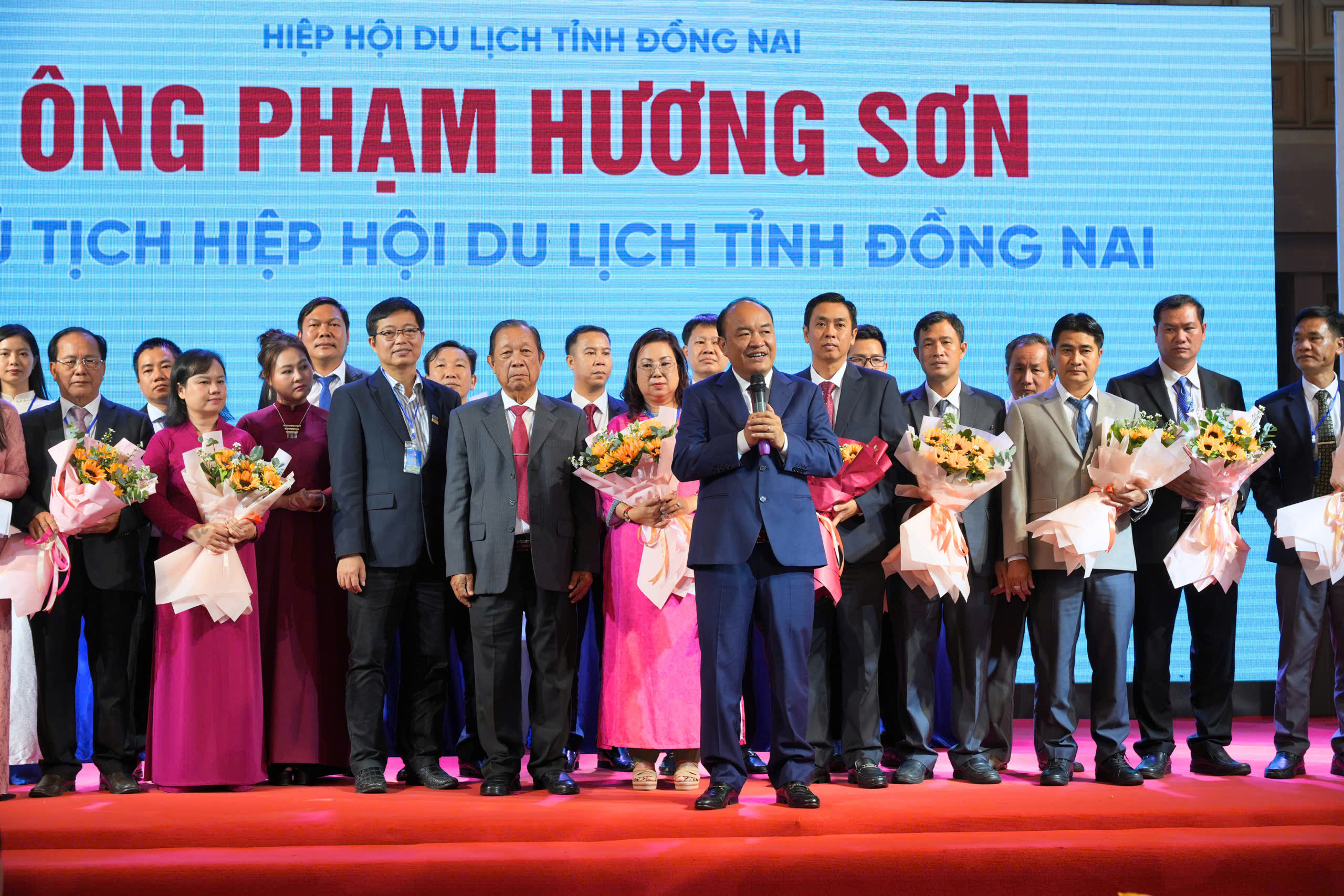 Đồng Nai: Bước chuyển m&igrave;nh của ng&agrave;nh c&ocirc;ng nghiệp kh&ocirc;ng kh&oacute;i- Ảnh 1.