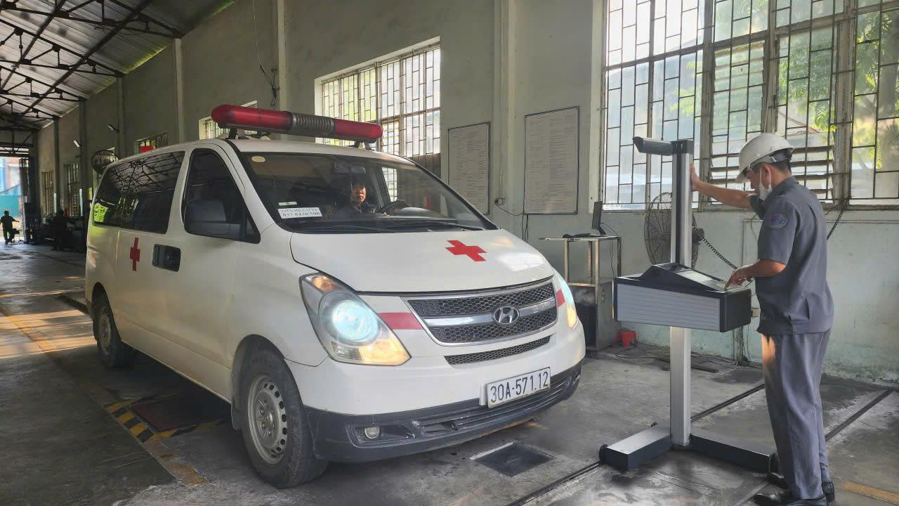 Ph&uacute; Thọ: N&acirc;ng cao chất lượng đăng kiểm vi&ecirc;n trong kiểm định xe cơ giới đường bộ- Ảnh 1.