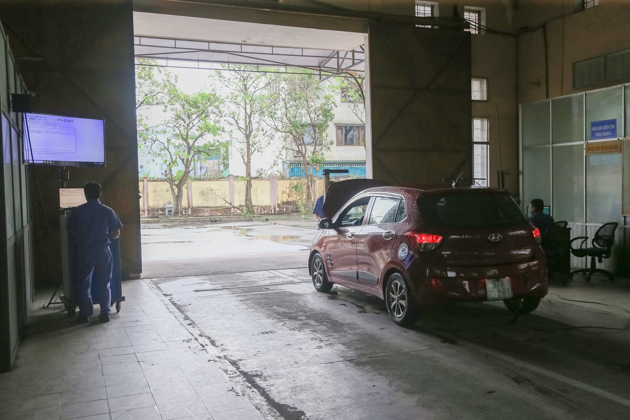 Nghệ An: Hàng chục nghìn người dân hưởng lợi từ chính sách miễn kiểm định lần đầu- Ảnh 3. Nghệ An: Hàng chục nghìn người dân hưởng lợi từ chính sách miễn kiểm định lần đầu- Ảnh 3.