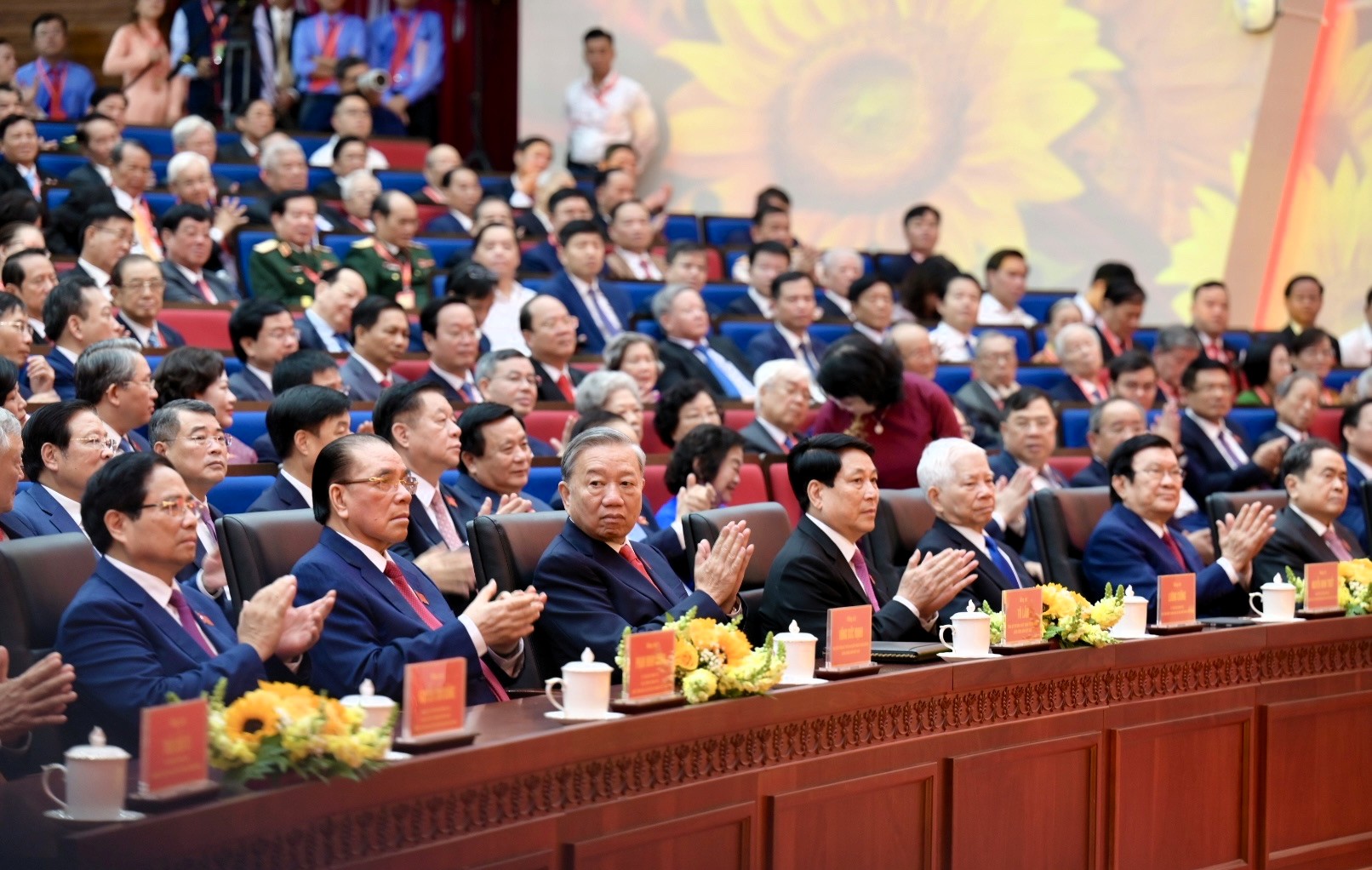 Khai mạc Đại hội đại biểu Đảng bộ TP.HCM lần thứ I, nhiệm kỳ 2025 - 2030- Ảnh 1. Khai mạc Đại hội đại biểu Đảng bộ TP.HCM lần thứ I, nhiệm kỳ 2025 - 2030- Ảnh 1.