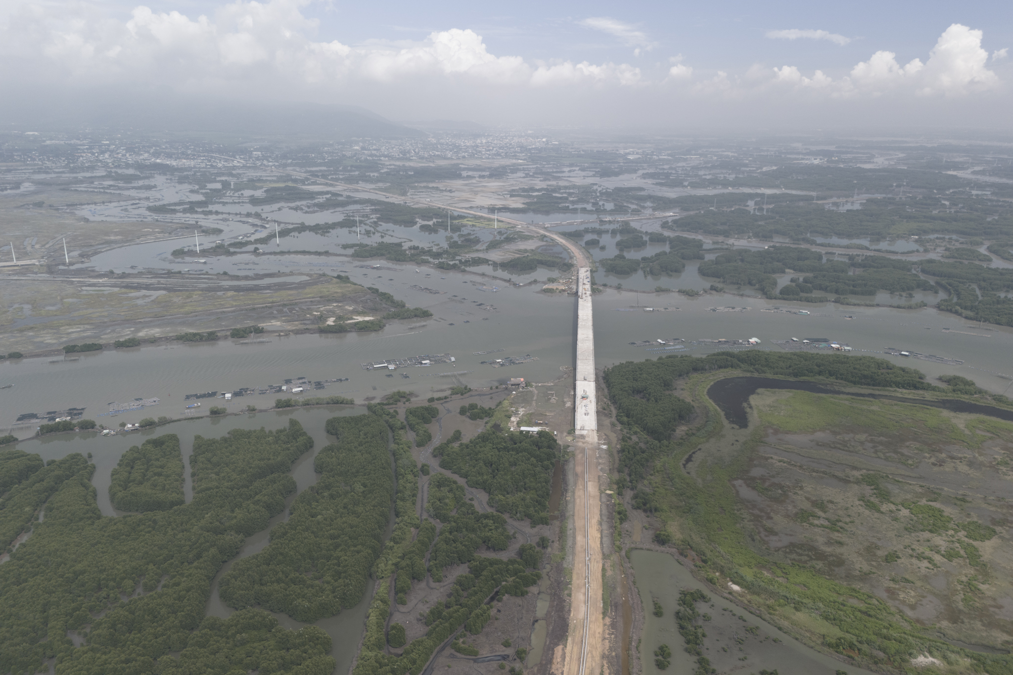 Toàn cảnh công trình đường hơn 3.000 tỷ đồng, mạch kết nối về siêu cảng Cái Mép - Thị Vải- Ảnh 6. Toàn cảnh công trình đường hơn 3.000 tỷ đồng, mạch kết nối về siêu cảng Cái Mép - Thị Vải- Ảnh 6.