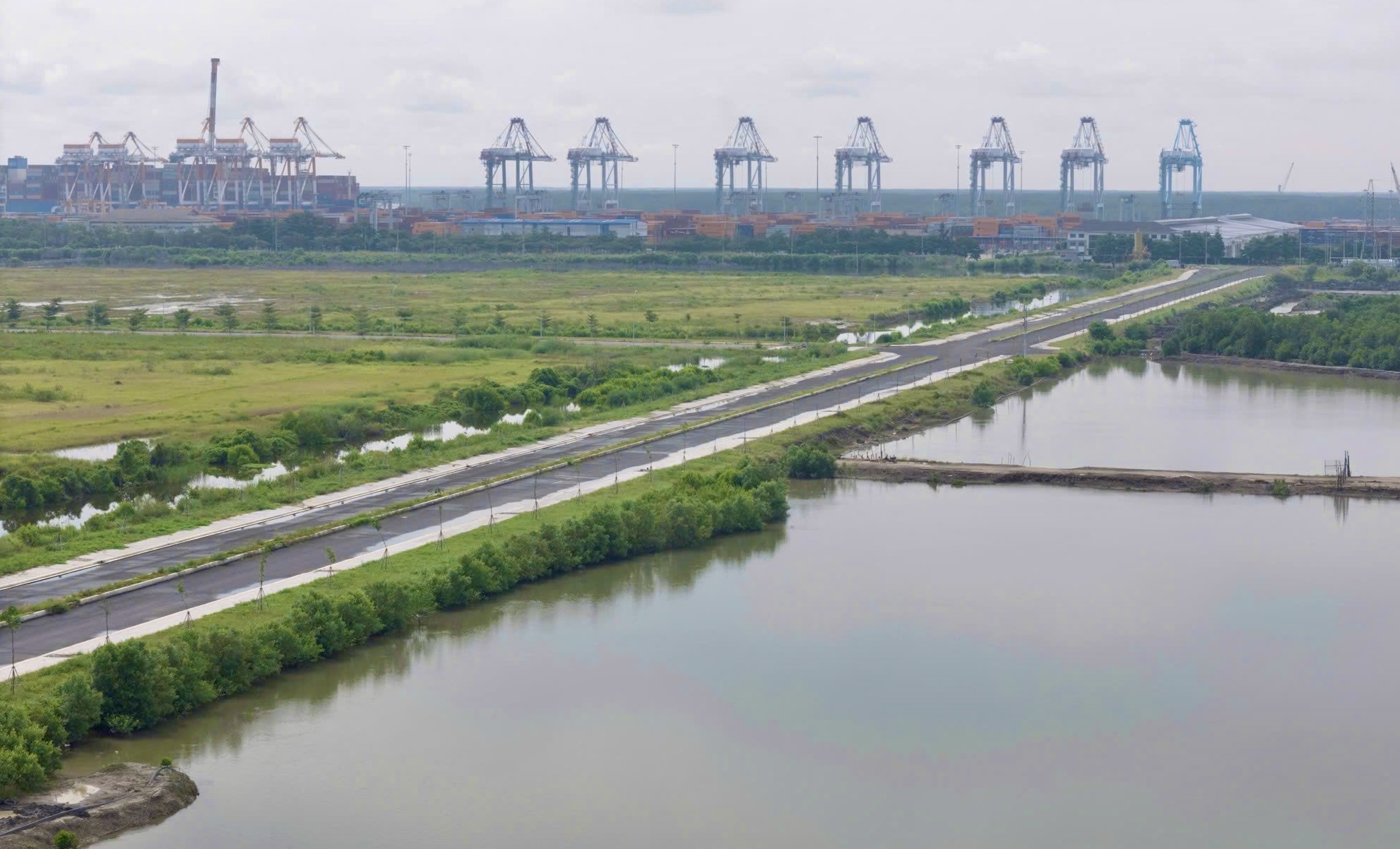 Toàn cảnh công trình đường hơn 3.000 tỷ đồng, mạch kết nối về siêu cảng Cái Mép - Thị Vải- Ảnh 17. Toàn cảnh công trình đường hơn 3.000 tỷ đồng, mạch kết nối về siêu cảng Cái Mép - Thị Vải- Ảnh 17.