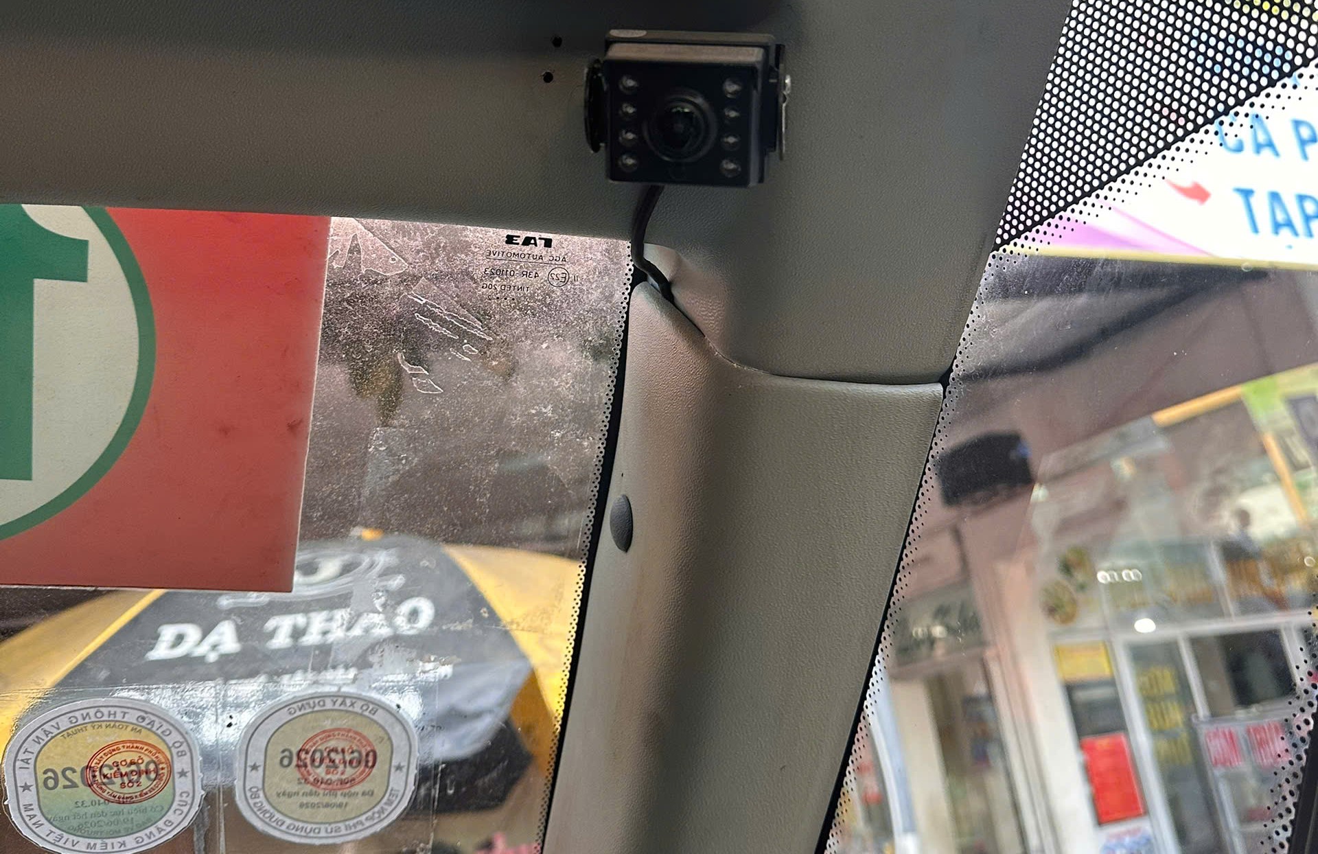 Huế: N&acirc;ng cao chất lượng, an to&agrave;n trong hoạt động vận tải đường bộ- Ảnh 2.