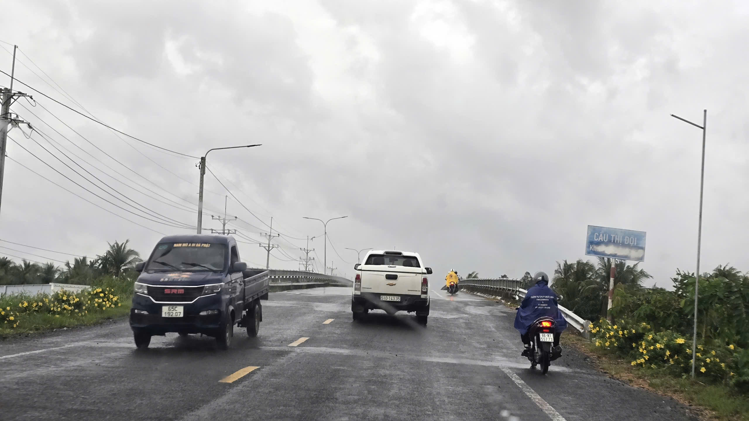 Cần Thơ kiểm tra, khắc phục mố cầu l&uacute;n cao tr&ecirc;n tuyến ĐT 922- Ảnh 4.