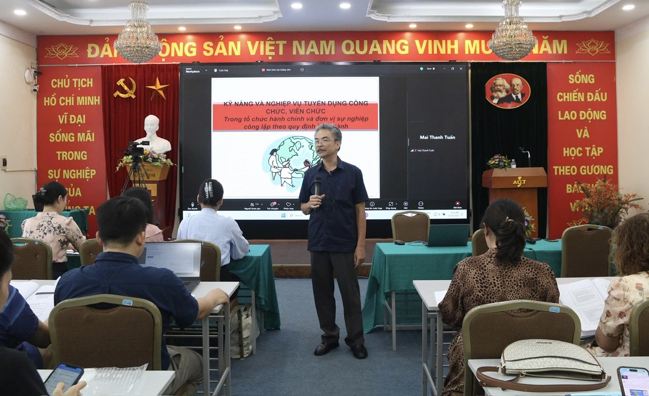 Nâng cao năng lực đội ngũ làm công tác tổ chức cán bộ ngành Xây dựng- Ảnh 2. Nâng cao năng lực đội ngũ làm công tác tổ chức cán bộ ngành Xây dựng- Ảnh 2.