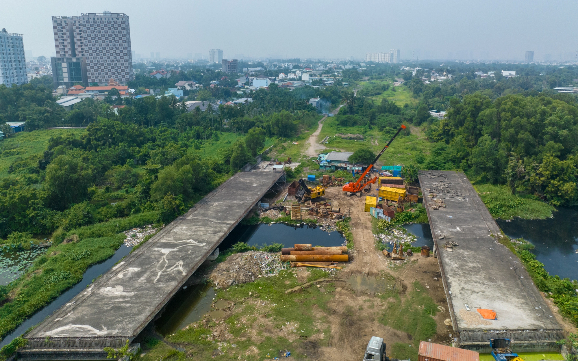 TP.HCM: Khẩn trương xác định hướng tuyến metro 6 đoạn qua Vành đai 2- Ảnh 4. TP.HCM chạy đua giải phóng mặt bằng, chuẩn bị khởi công Vành đai 2 vào cuối năm 2025