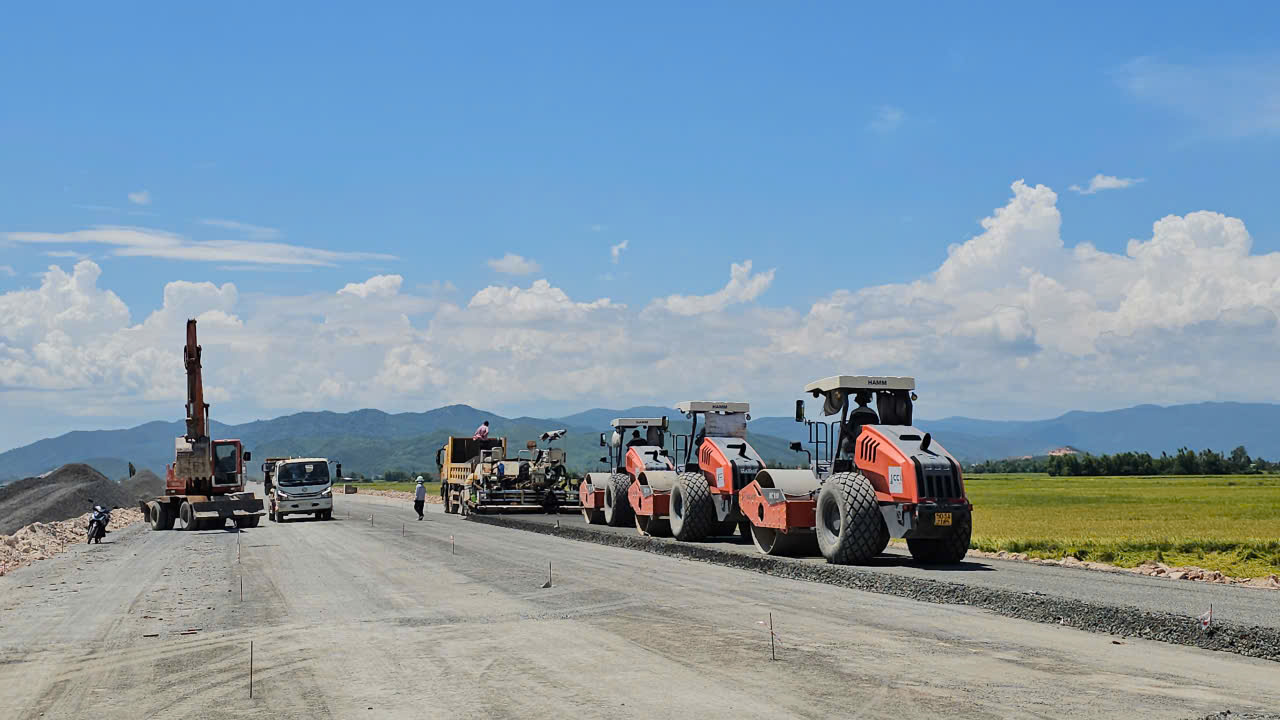 60 ng&agrave;y đ&ecirc;m thi c&ocirc;ng nước r&uacute;t ho&agrave;n th&agrave;nh cao tốc Ch&iacute; Thạnh - V&acirc;n Phong- Ảnh 4.