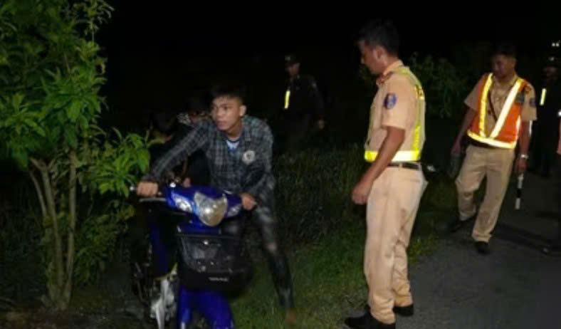 Đồng Tháp: Khởi tố 10 đối tượng chạy xe nẹt pô, gây rối trật tự công cộng- Ảnh 1. Đồng Tháp: Khởi tố 10 đối tượng chạy xe nẹt pô, gây rối trật tự công cộng- Ảnh 1.