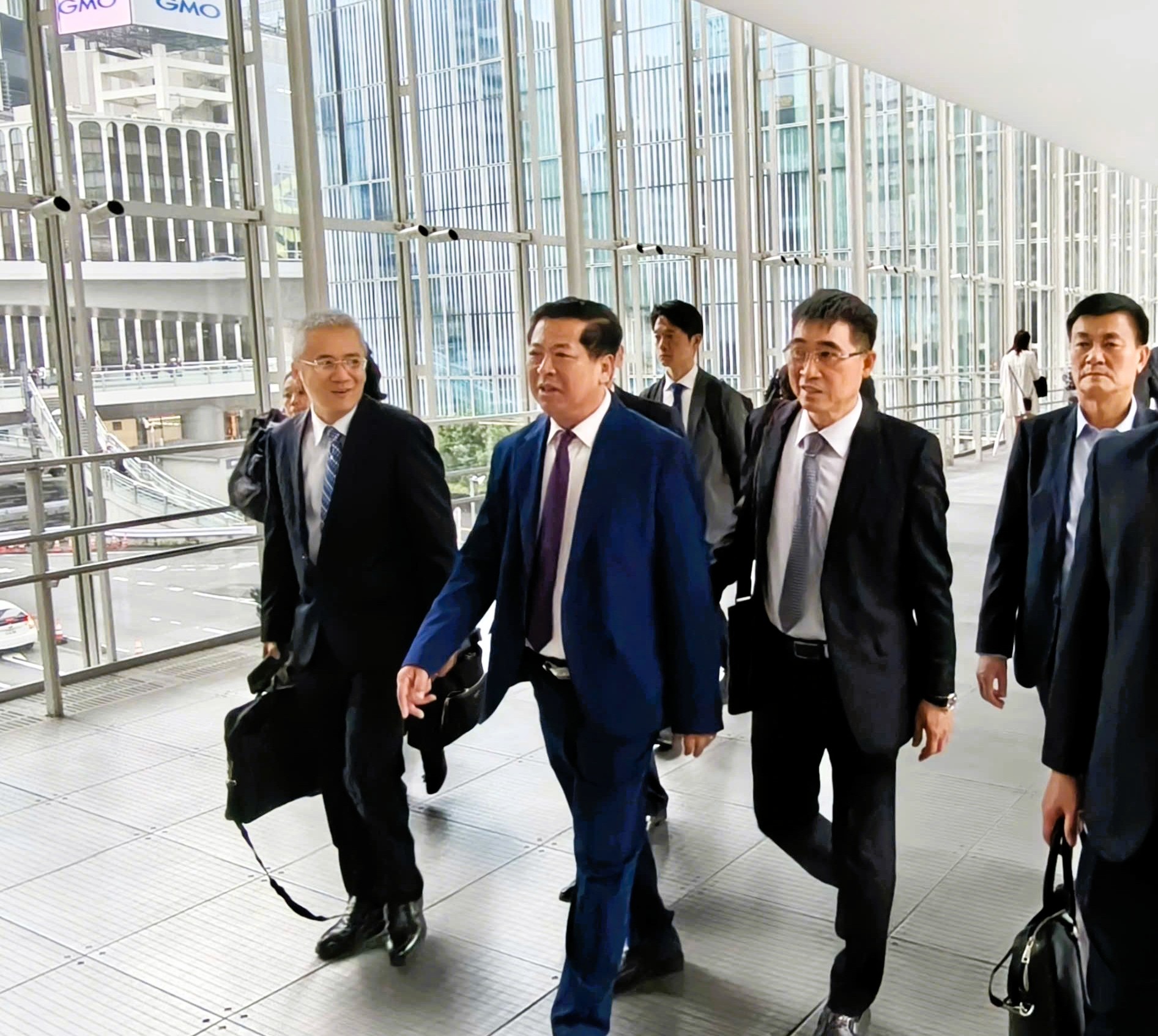 Bộ trưởng Trần Hồng Minh l&agrave;m việc với c&aacute;c tập đo&agrave;n h&agrave;ng đầu Nhật Bản- Ảnh 2.