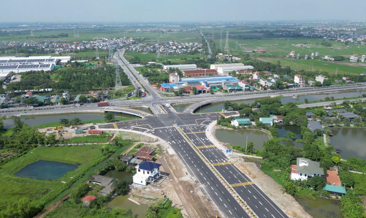 Tuyến đường ven biển - động lực mới cho Hưng Y&ecirc;n- Ảnh 2.