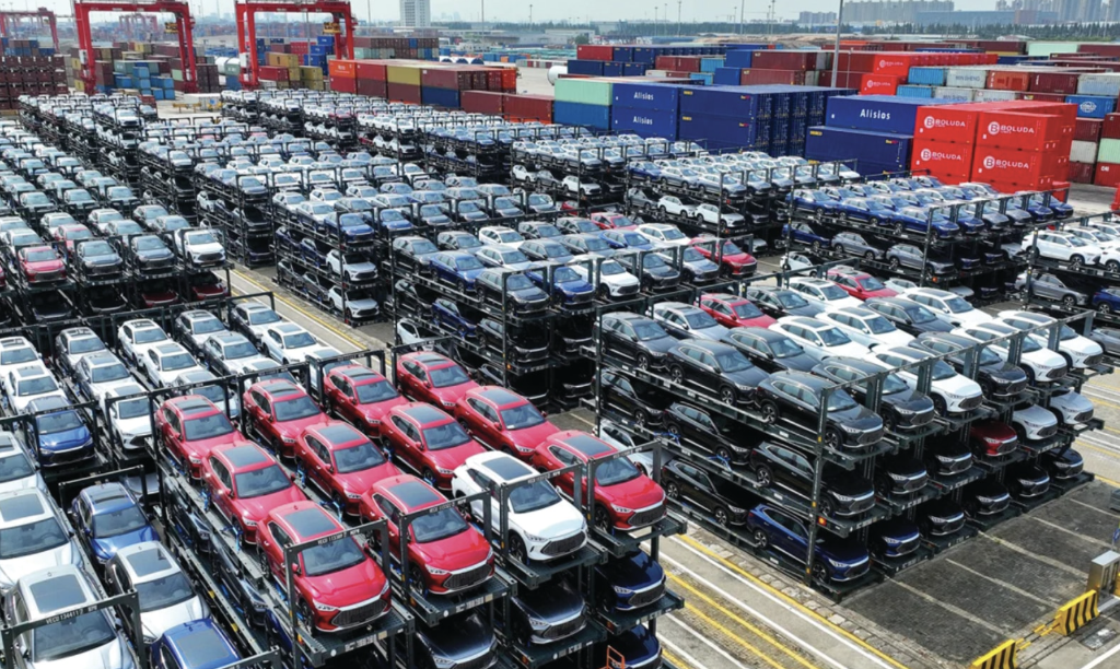 Đề xuất cấp đăng kiểm tạm thời cho xe nhập khẩu, ngăn &ugrave;n tắc nơi cửa khẩu- Ảnh 2.