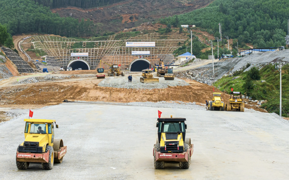 Ban QLDA Khu vực I - Điểm sáng giải ngân đầu tư công ở Quảng Ninh- Ảnh 3. Bộ Xây dựng tăng tốc hoàn thiện pháp luật, thúc đẩy giải ngân vốn đầu tư công